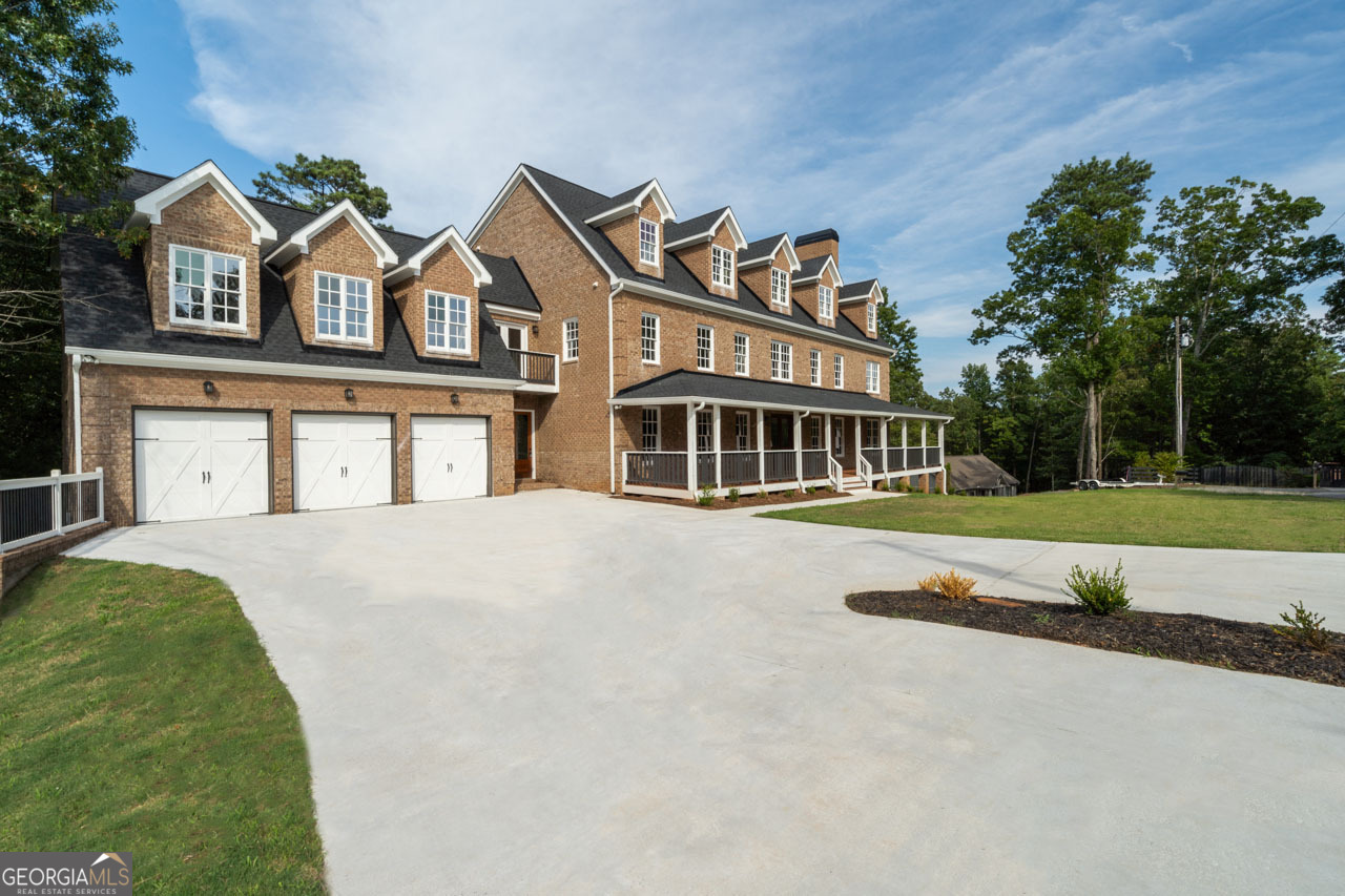 923 Oak Drive Property Photo 1