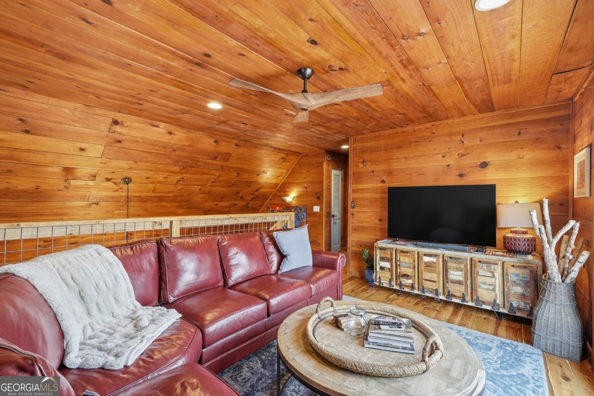 33 Foxhound Drive Property Photo 28