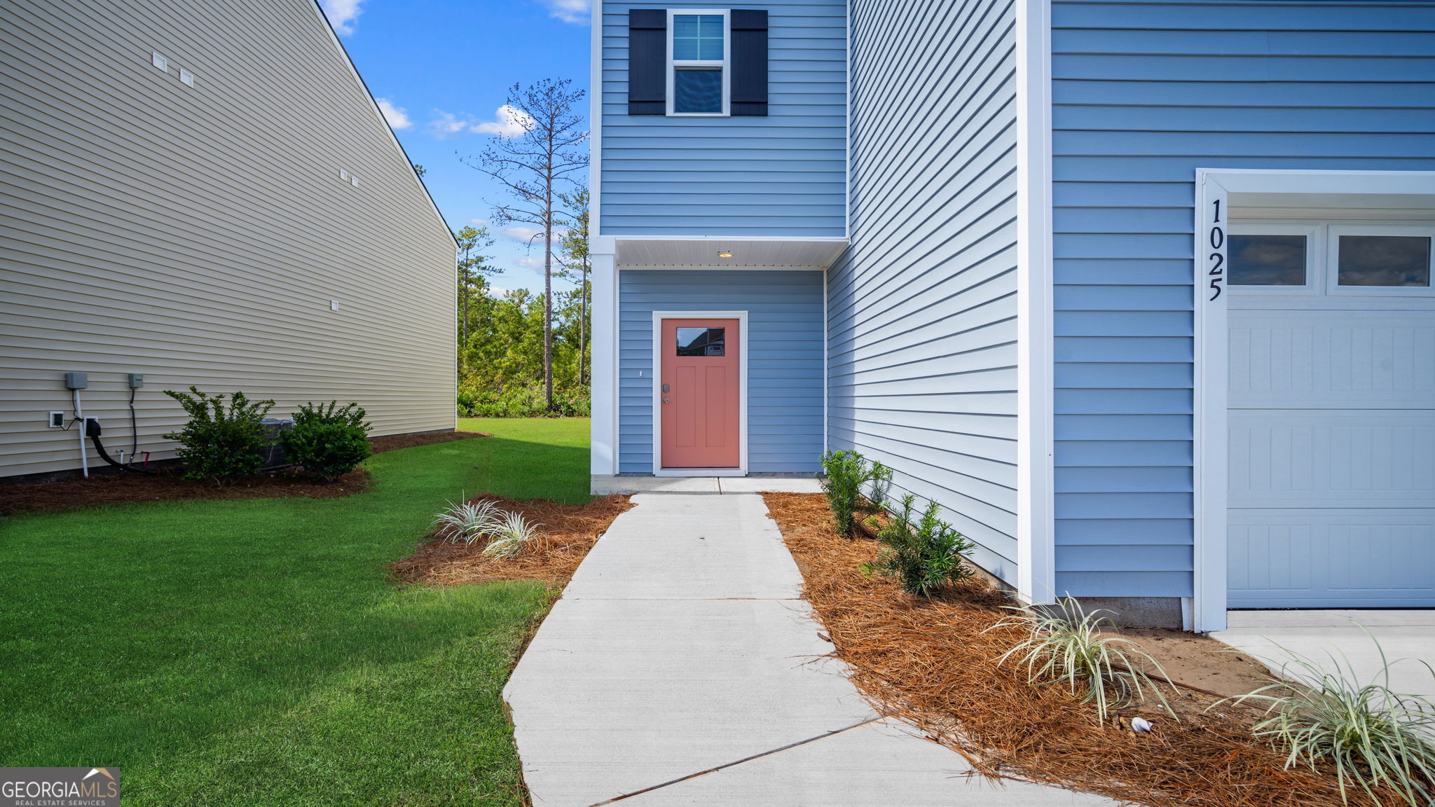 1051 Lakes Boulevard Property Photo 4