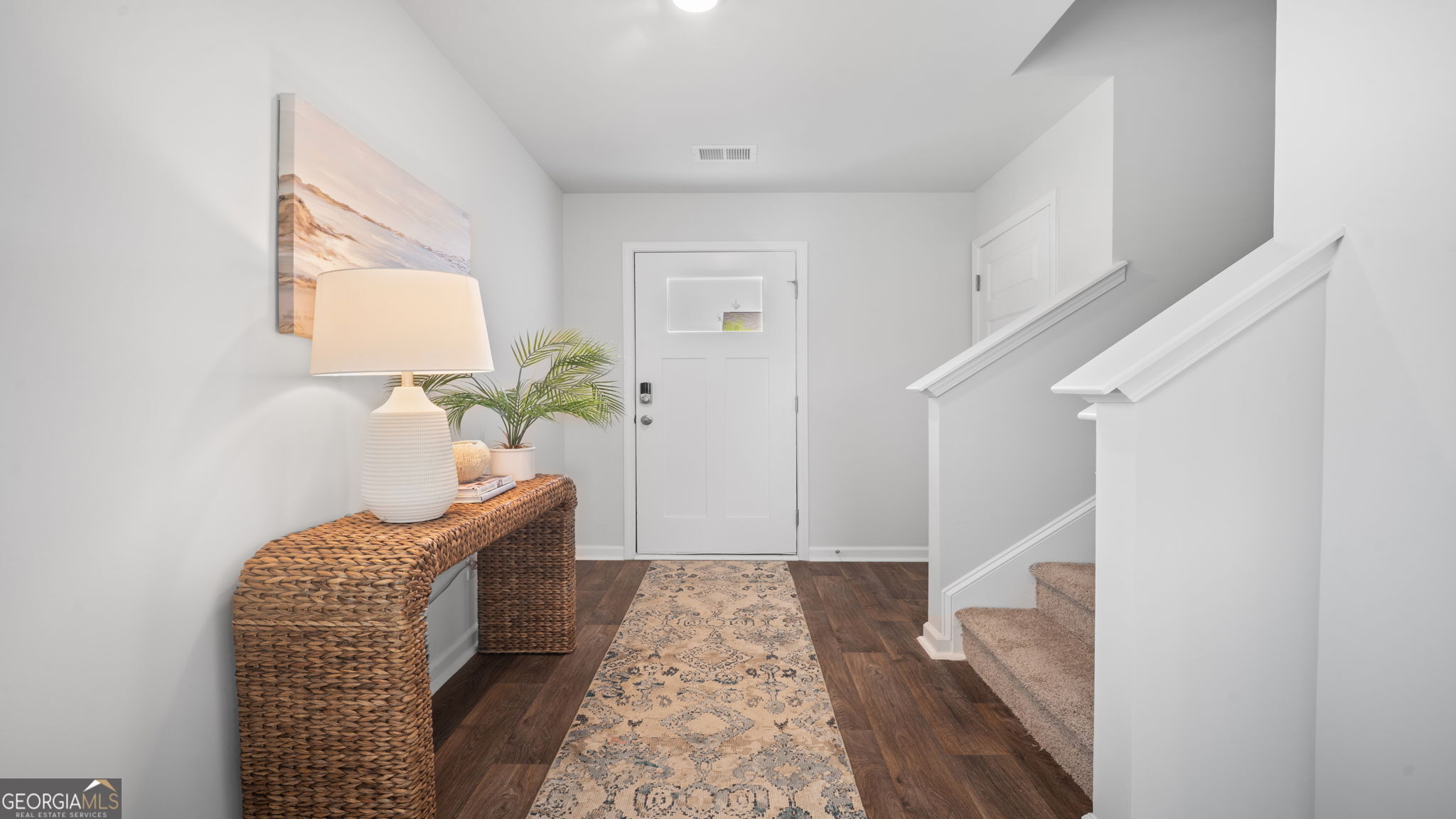 1051 Lakes Boulevard Property Photo 5