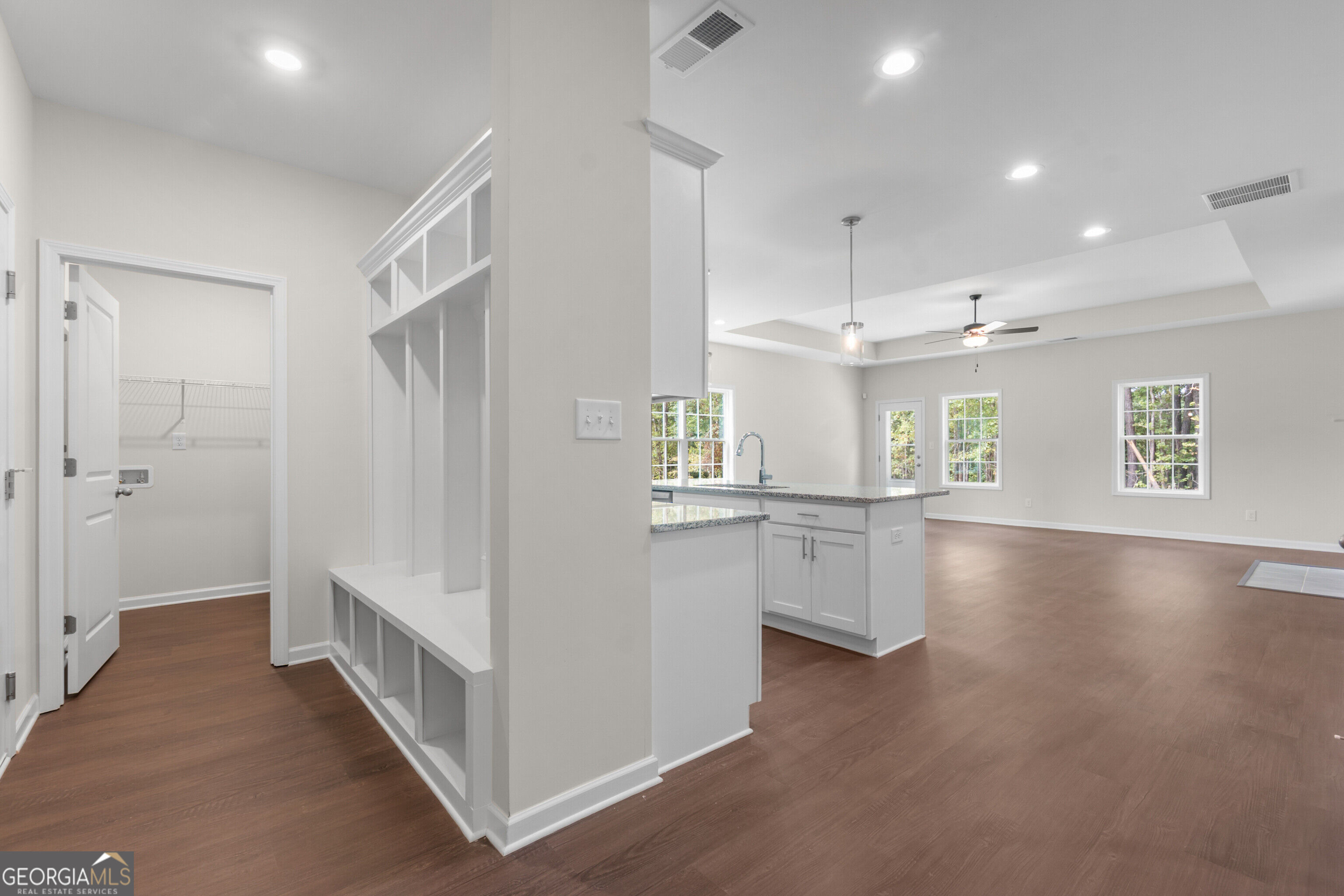 1046 Sun Valley Court # C59 Property Photo 8