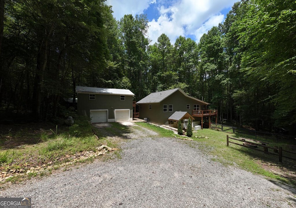 550 Watson Road Property Photo 2