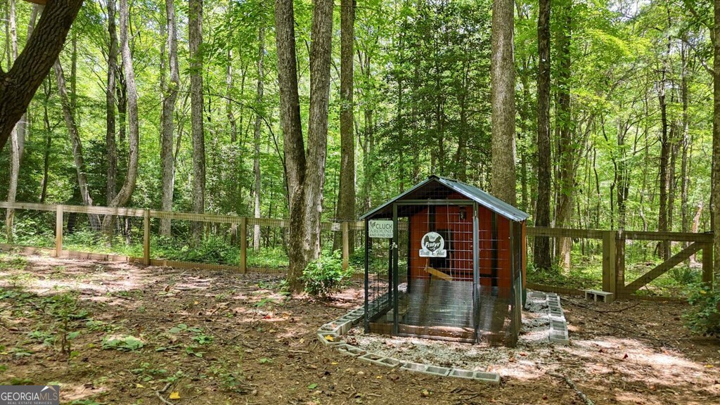 550 Watson Road Property Photo 3