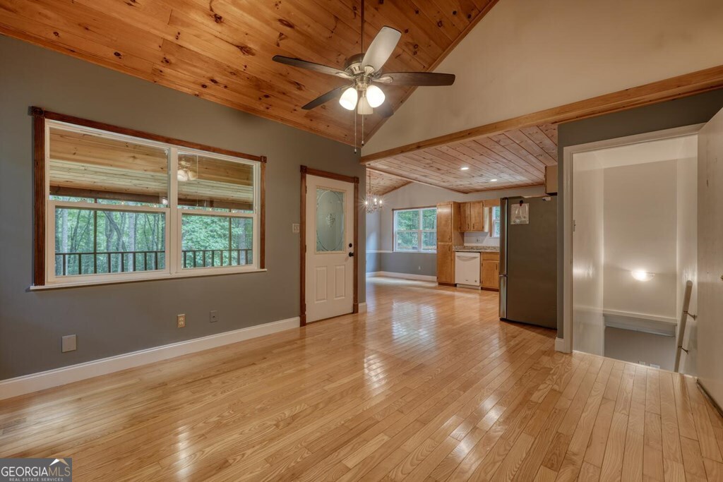 550 Watson Road Property Photo 17