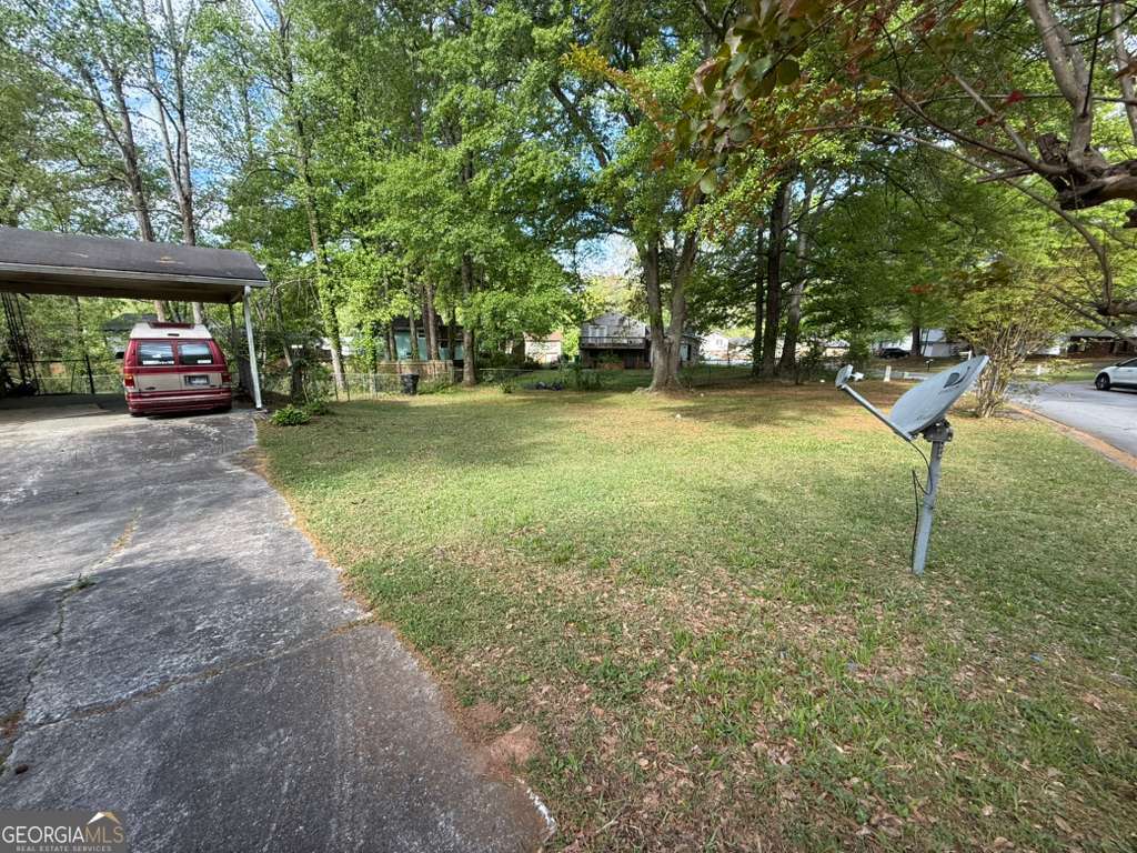 8833 Ashwood Drive Property Photo 3