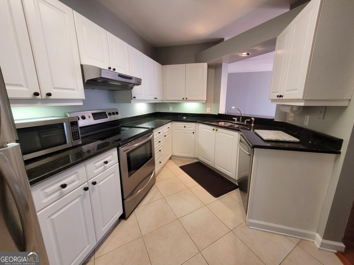3334 Peachtree Road Ne # 404 Property Photo 24