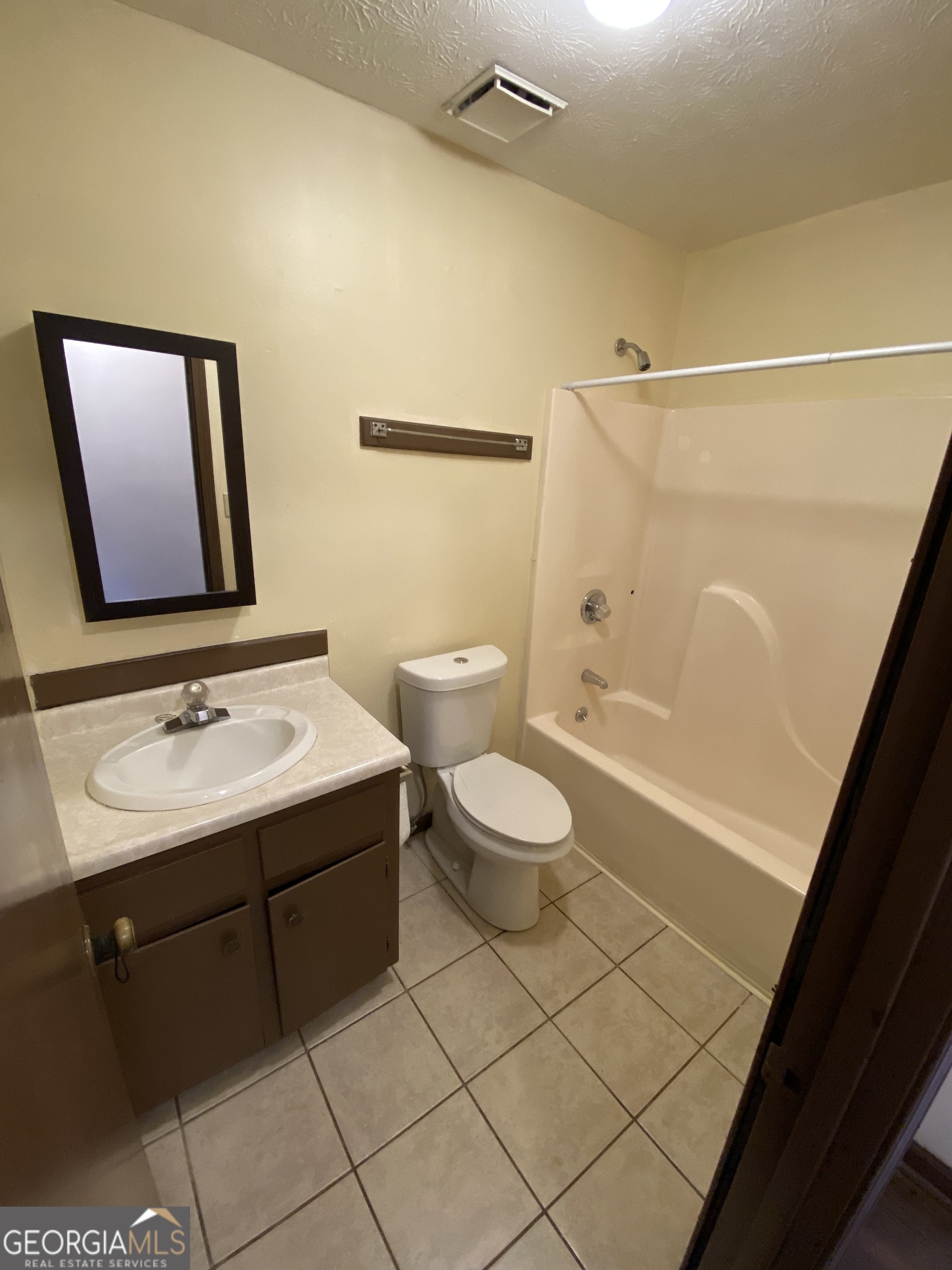 129 Tanglewood Drive # B Property Photo 9