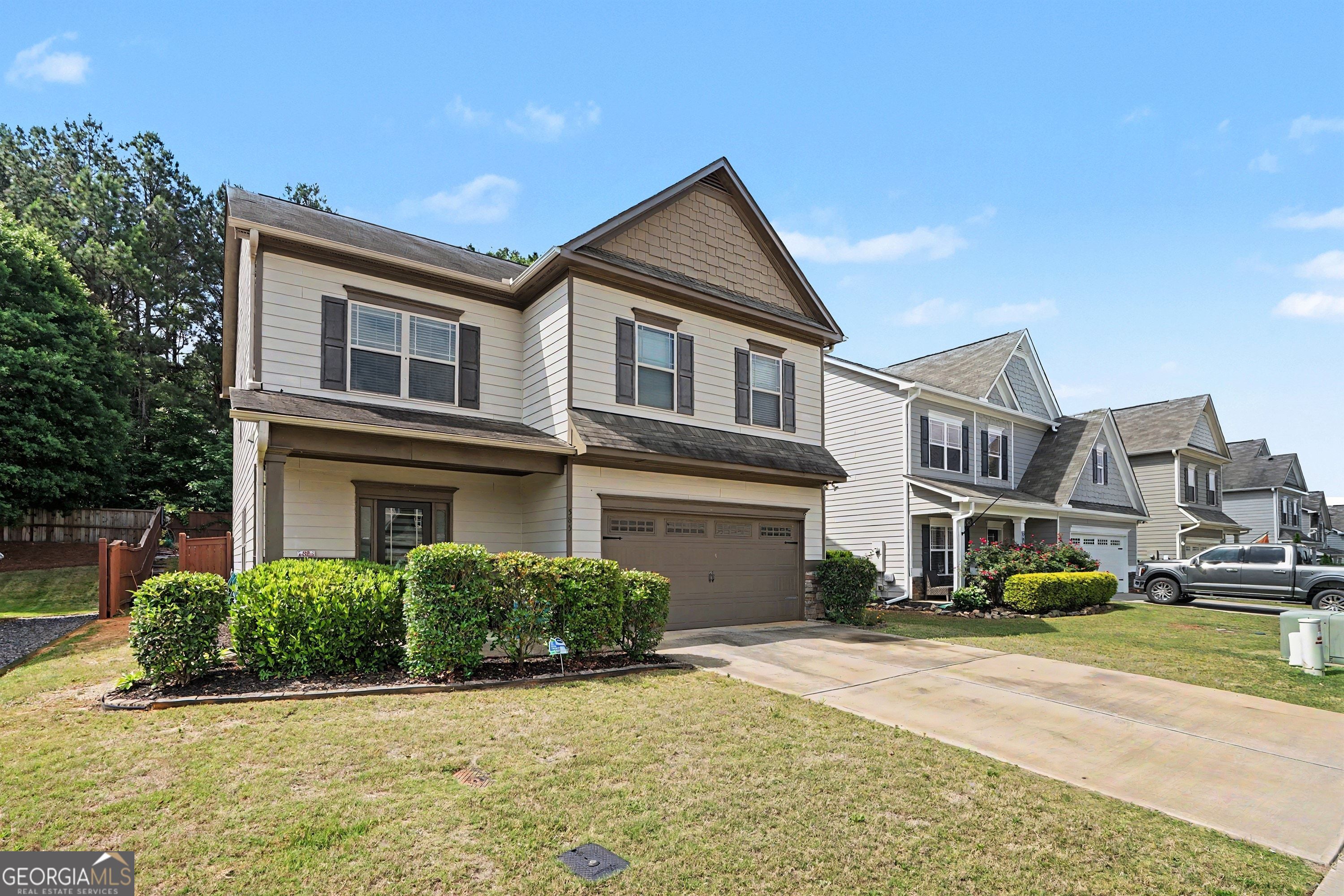 585 Country Ridge Drive Property Photo 1
