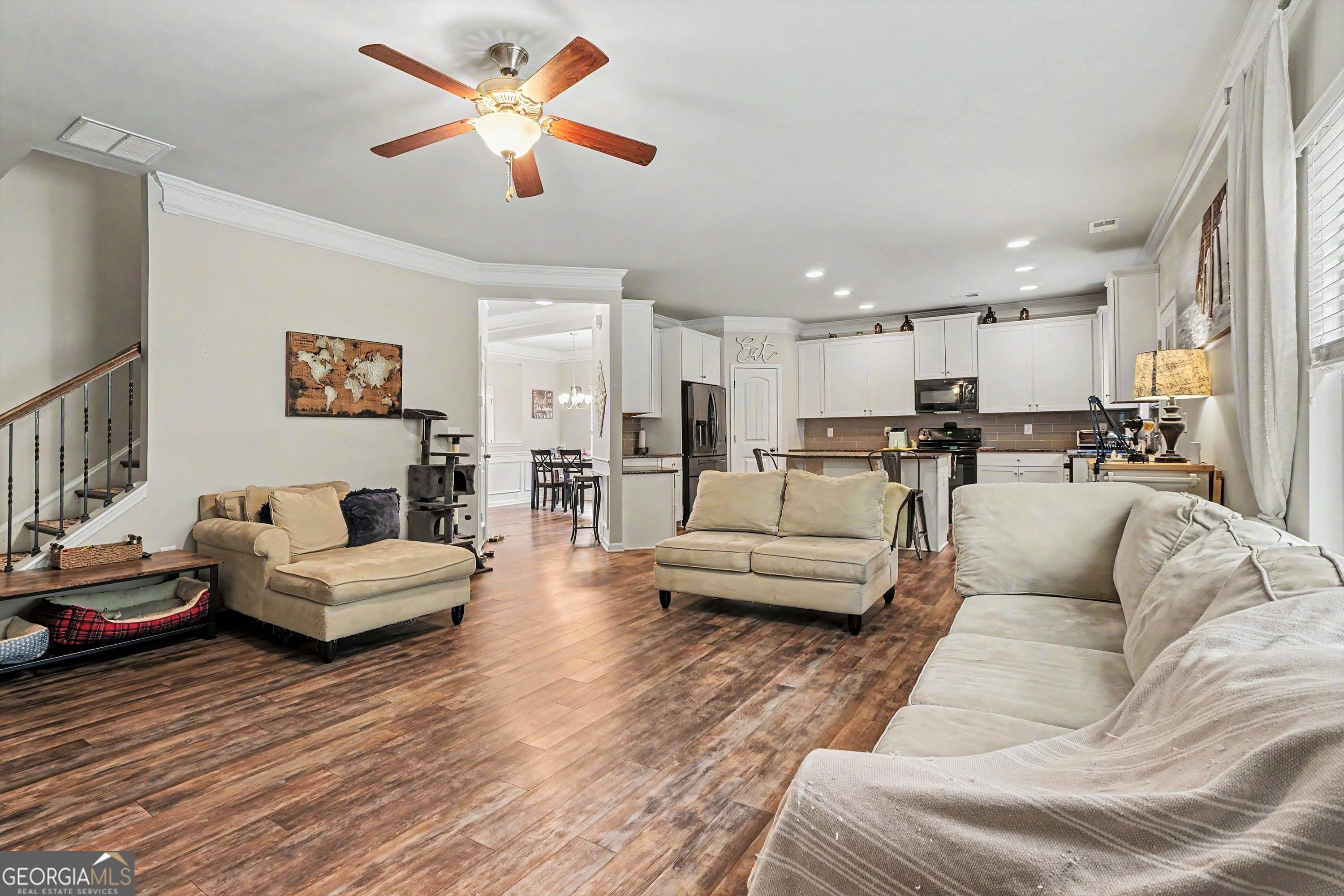 585 Country Ridge Drive Property Photo 4