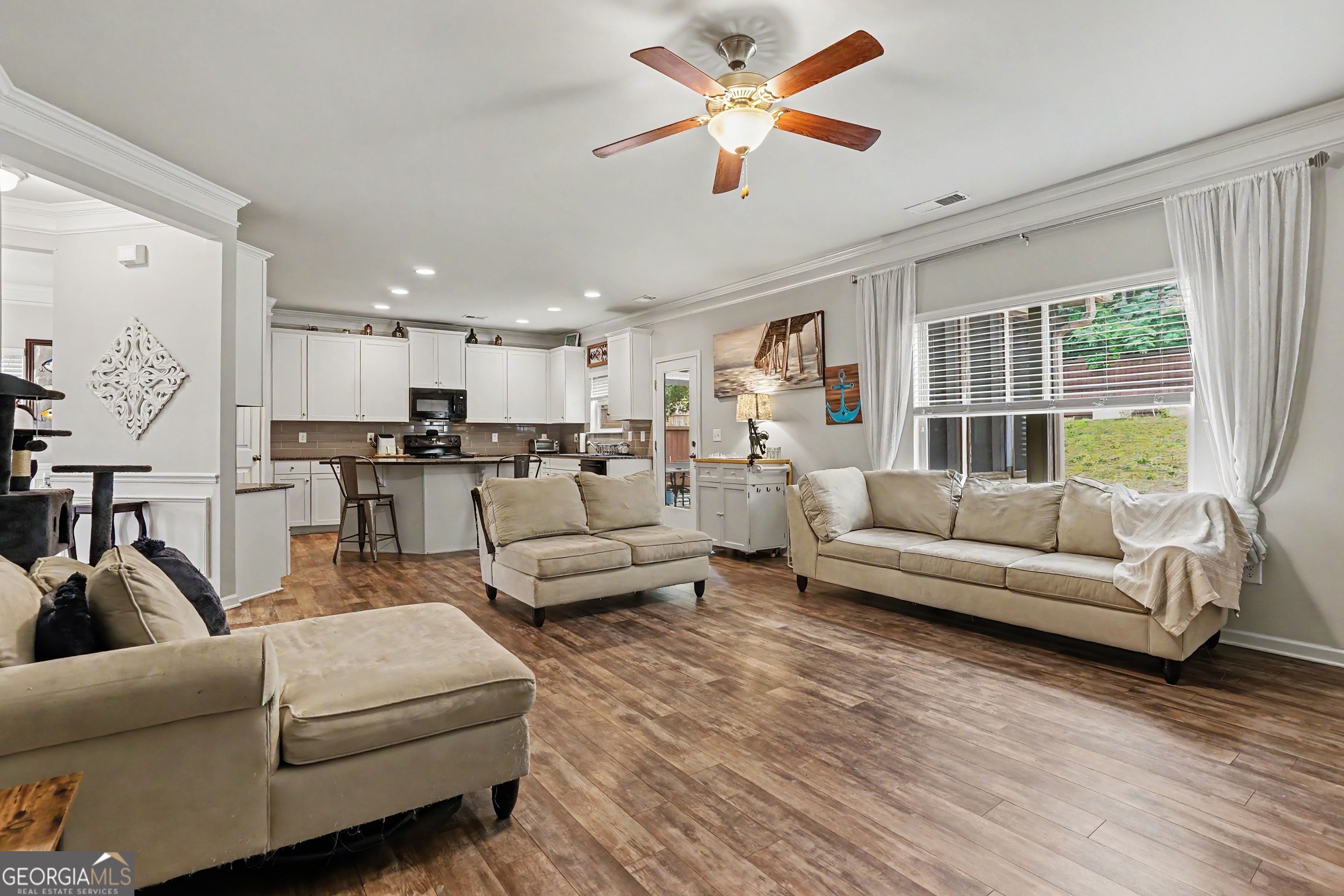 585 Country Ridge Drive Property Photo 5