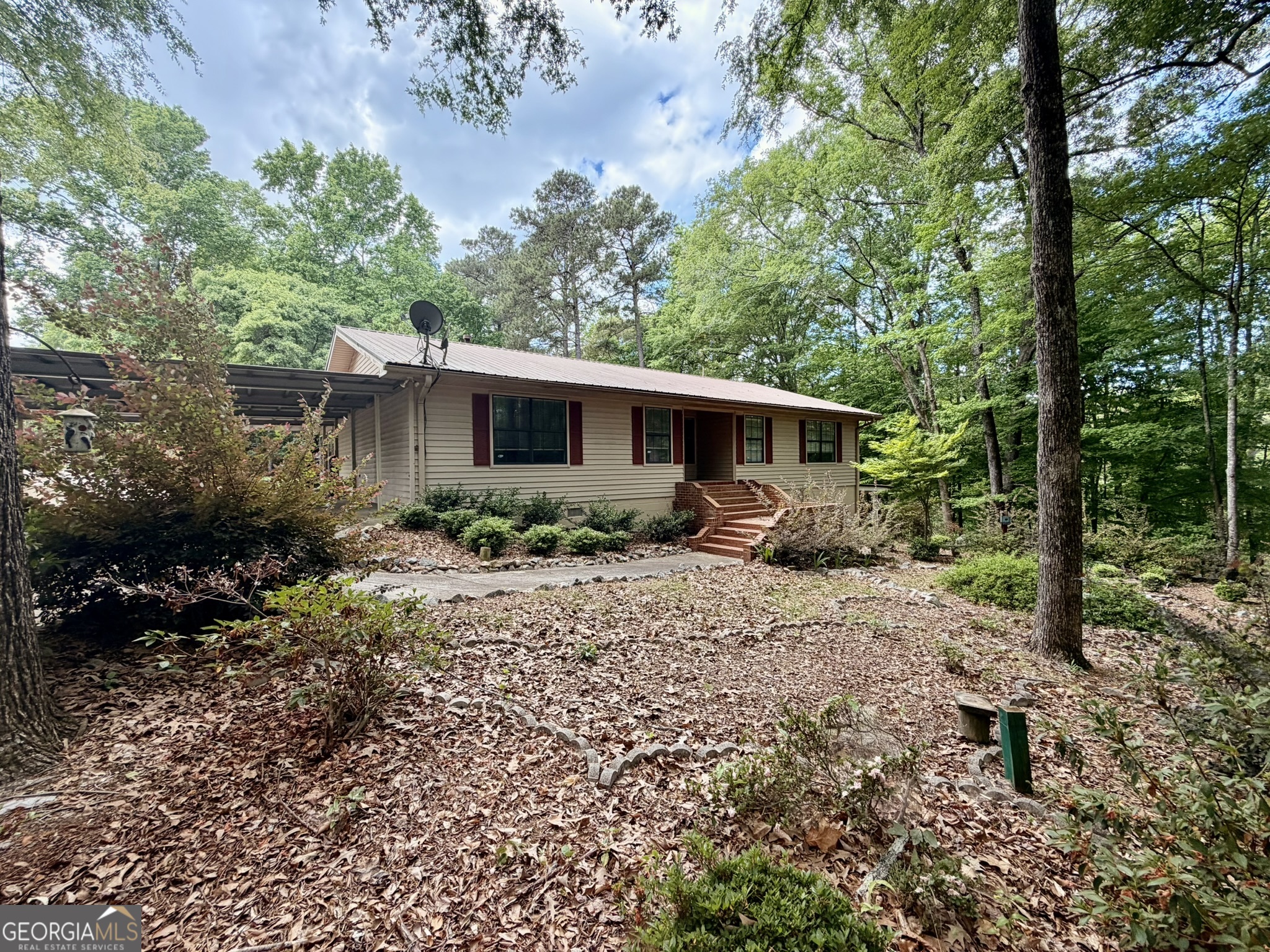 213 Stembridge Road Se Property Photo 1