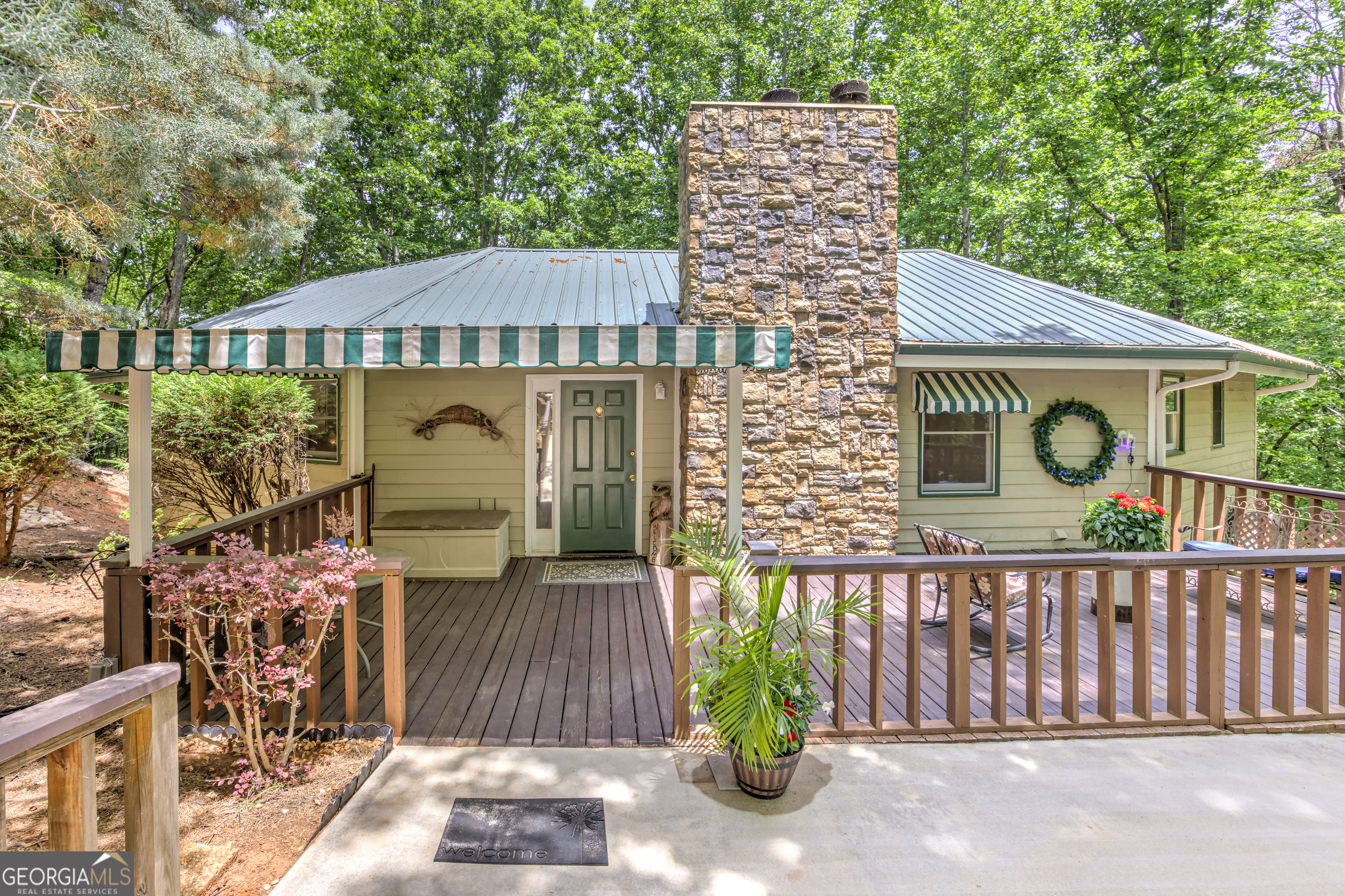 24 Sal Mountain Way Property Photo 1