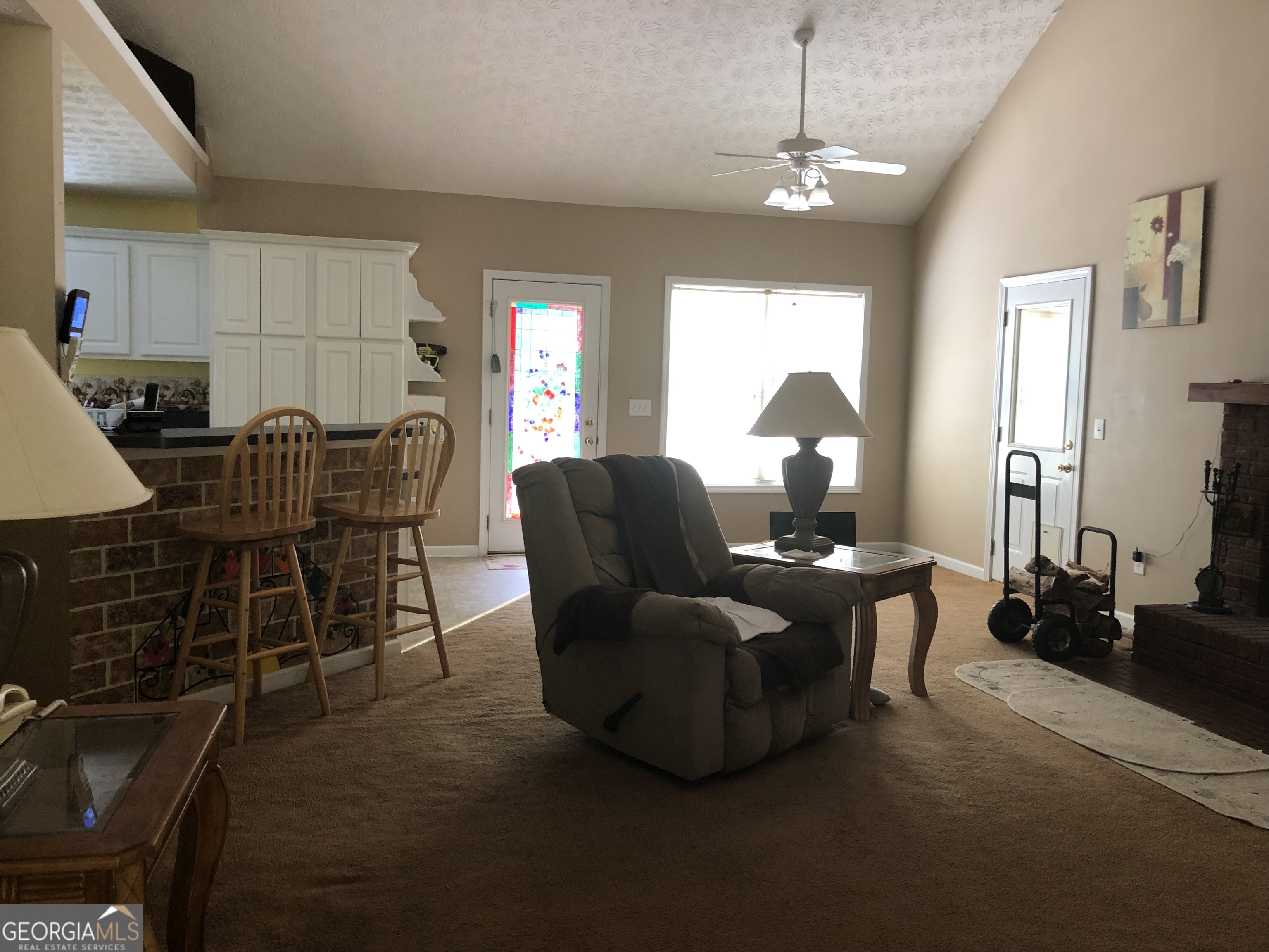 1744 Campbell Road Property Photo 4