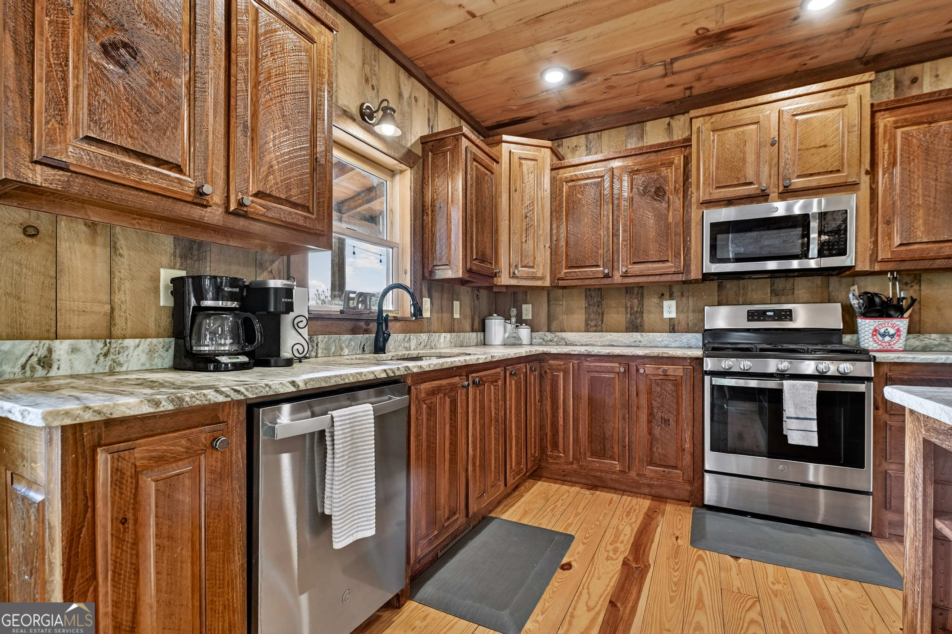 3804 Aska Road Property Photo 12
