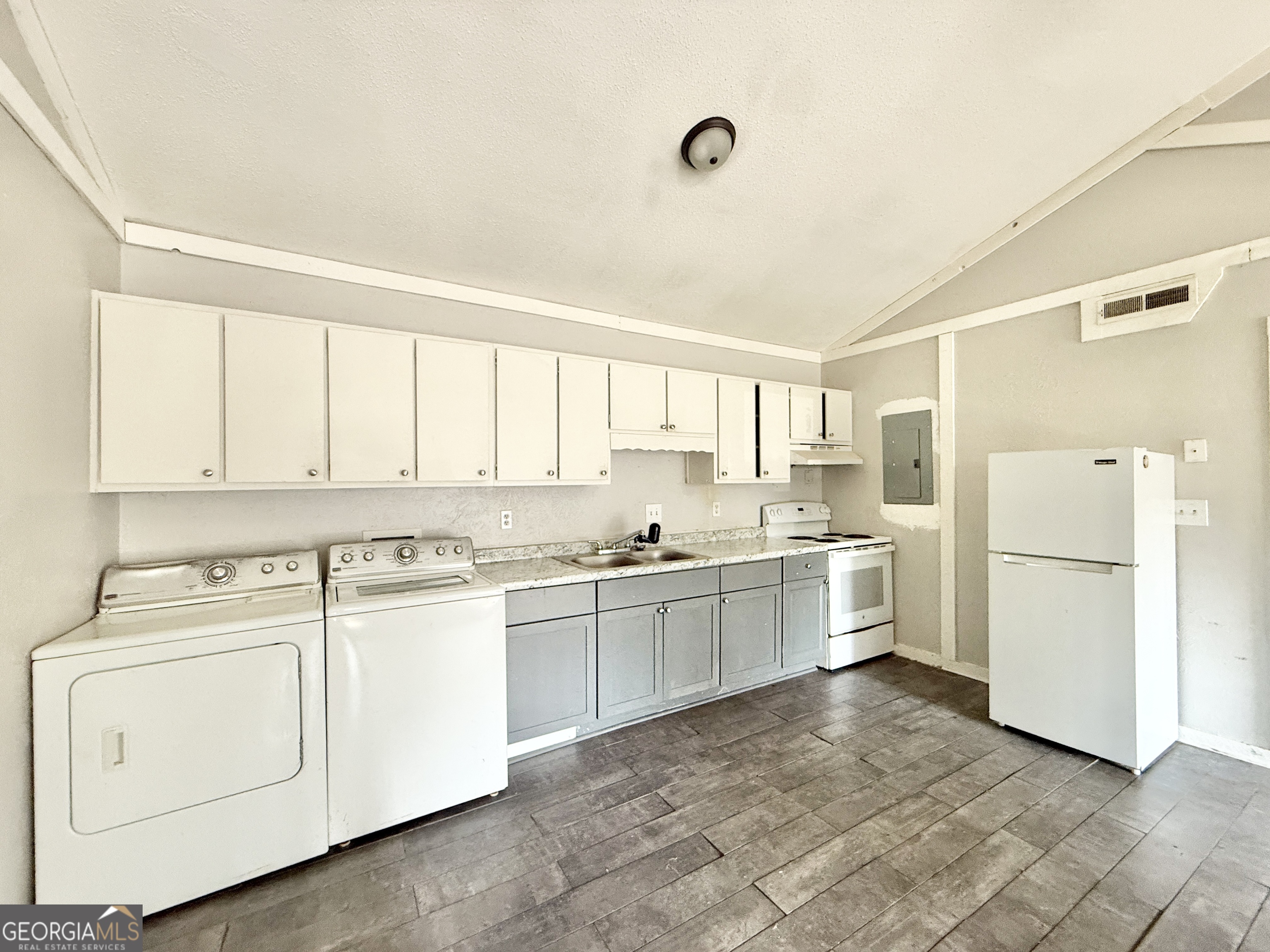 4701 Flat Shoals Road Property Photo 7