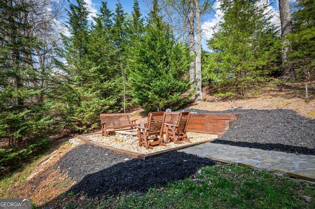 602 Overlook Drive Property Photo 11