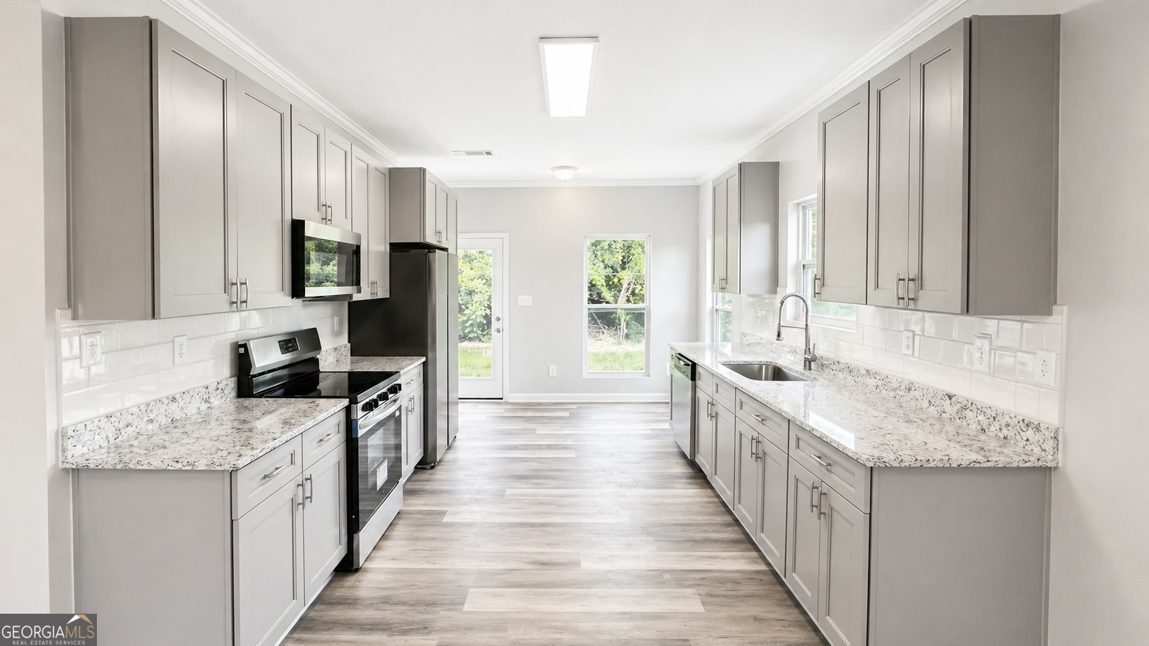 7 Green Road Property Photo 6