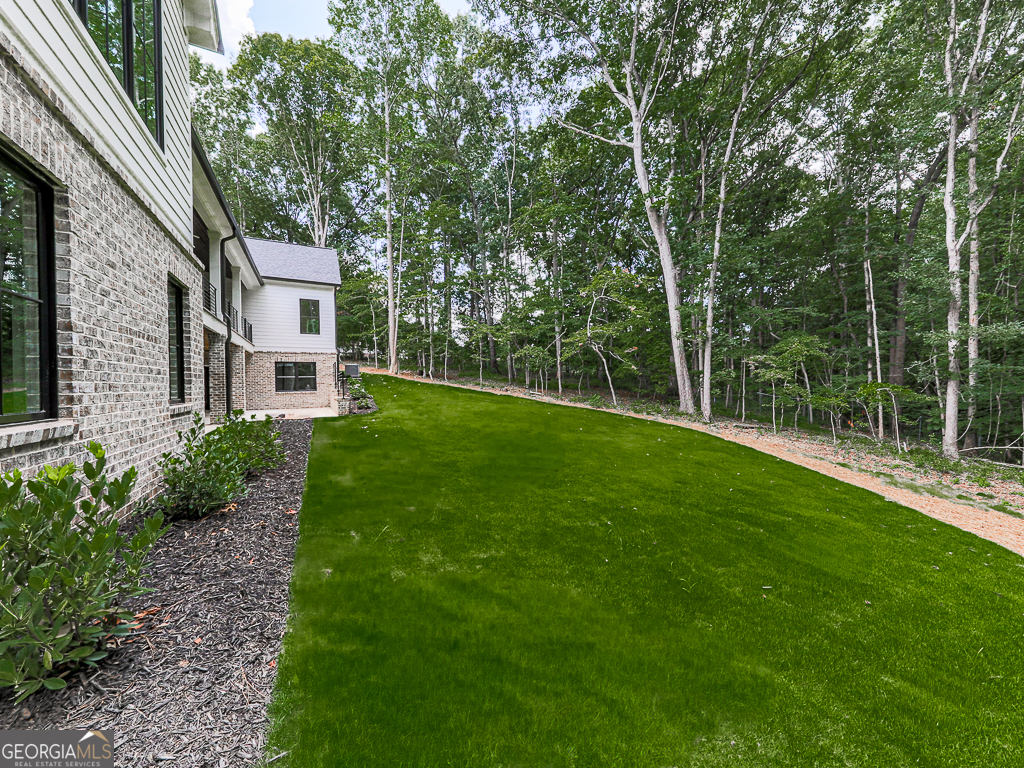 250 Hawks Lake Drive Property Photo 8