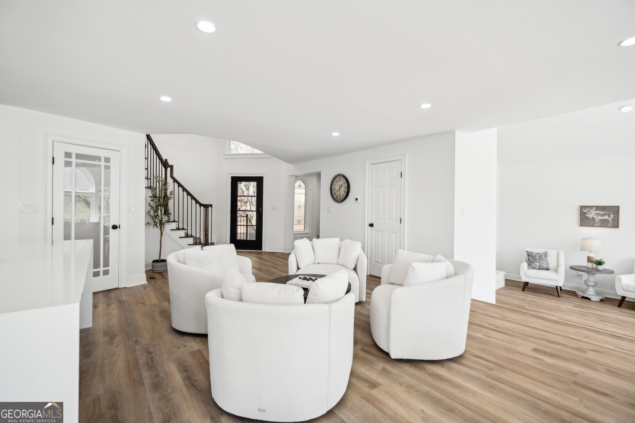 2020 Tamarack Drive Property Photo 9