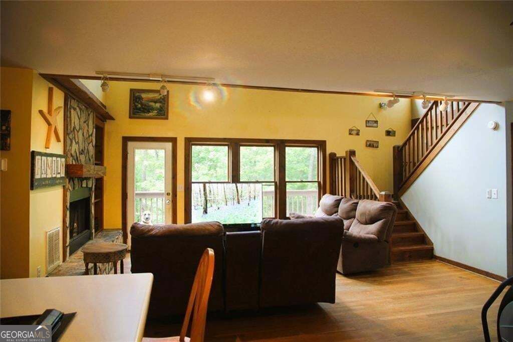 168 Green Cabin Way Property Photo 8