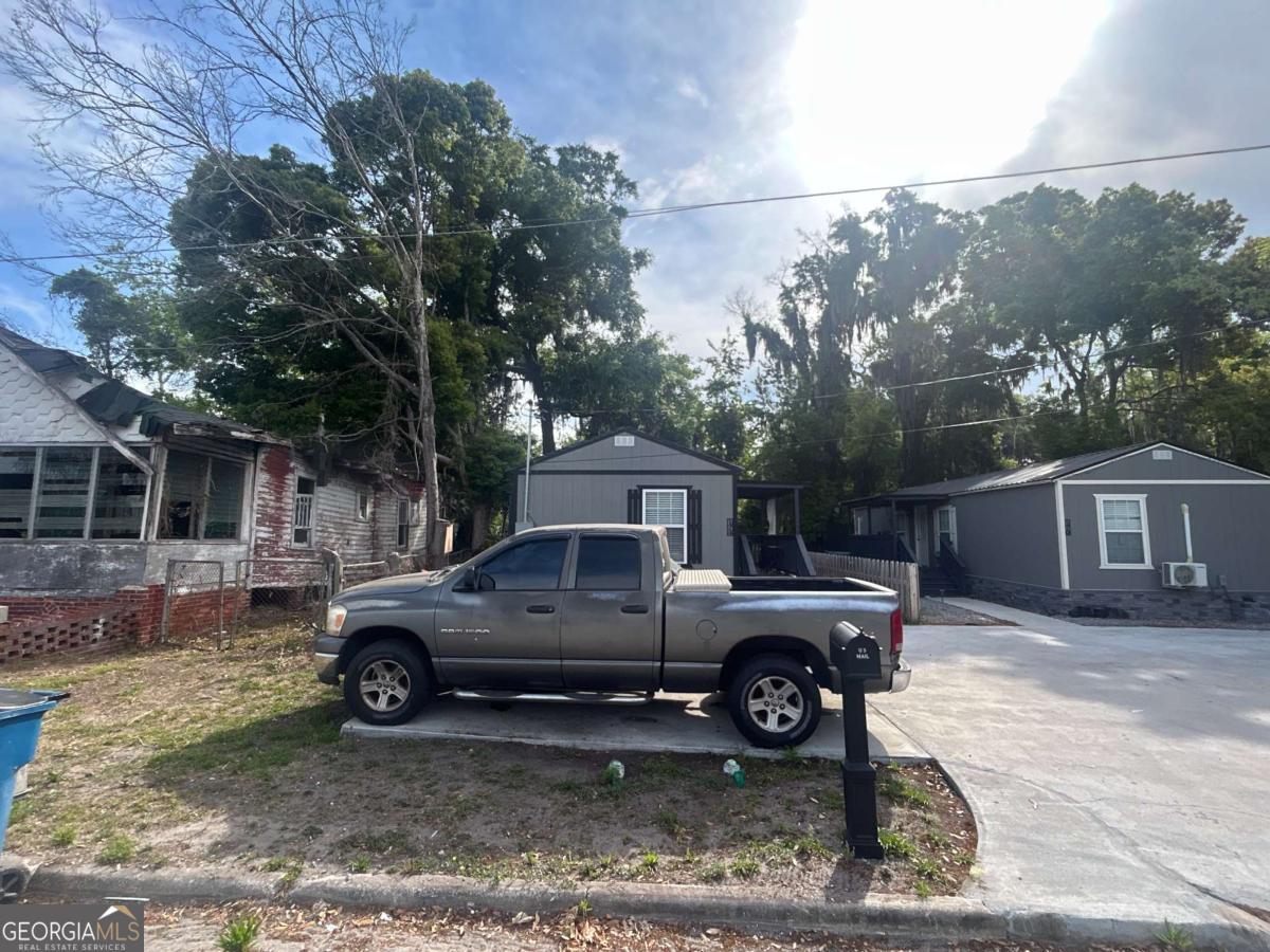 1414 Martin Luther King Jr. Boulevard Property Photo 2