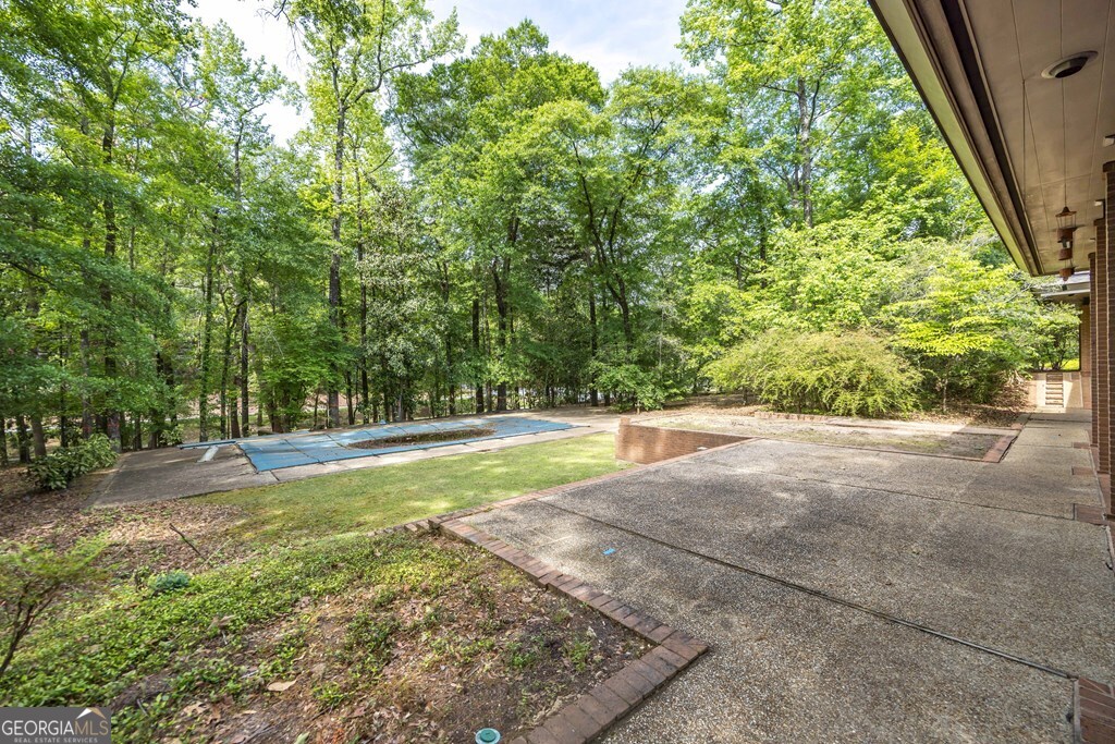 2718 Averett Drive Property Photo 40