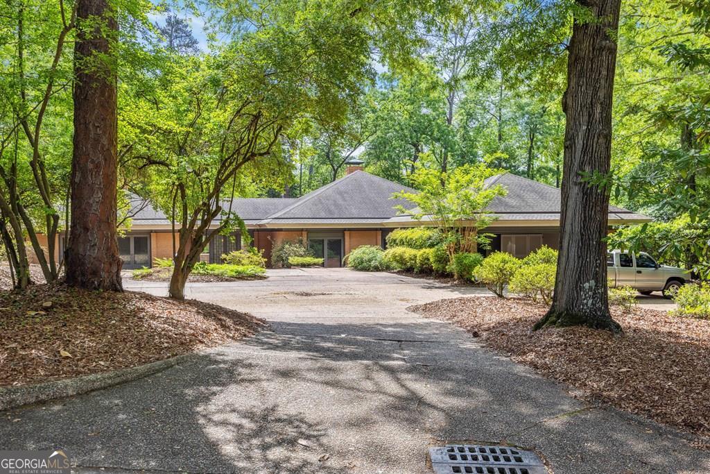 2718 Averett Drive Property Photo 46