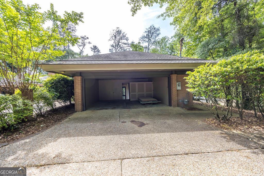 2718 Averett Drive Property Photo 50