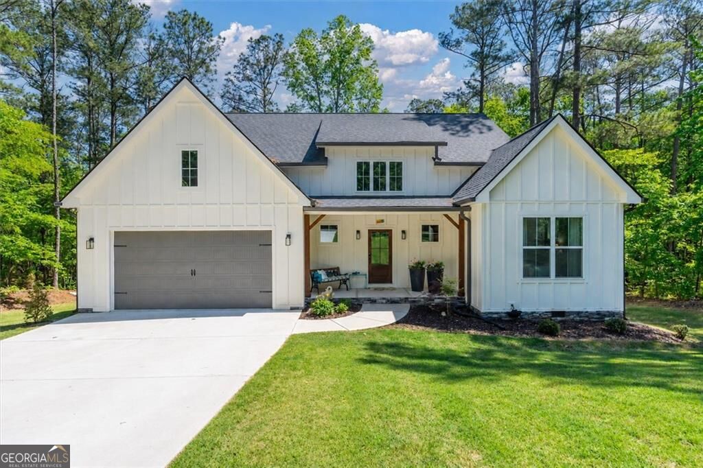 3046 Ridgeview Court Property Photo 2