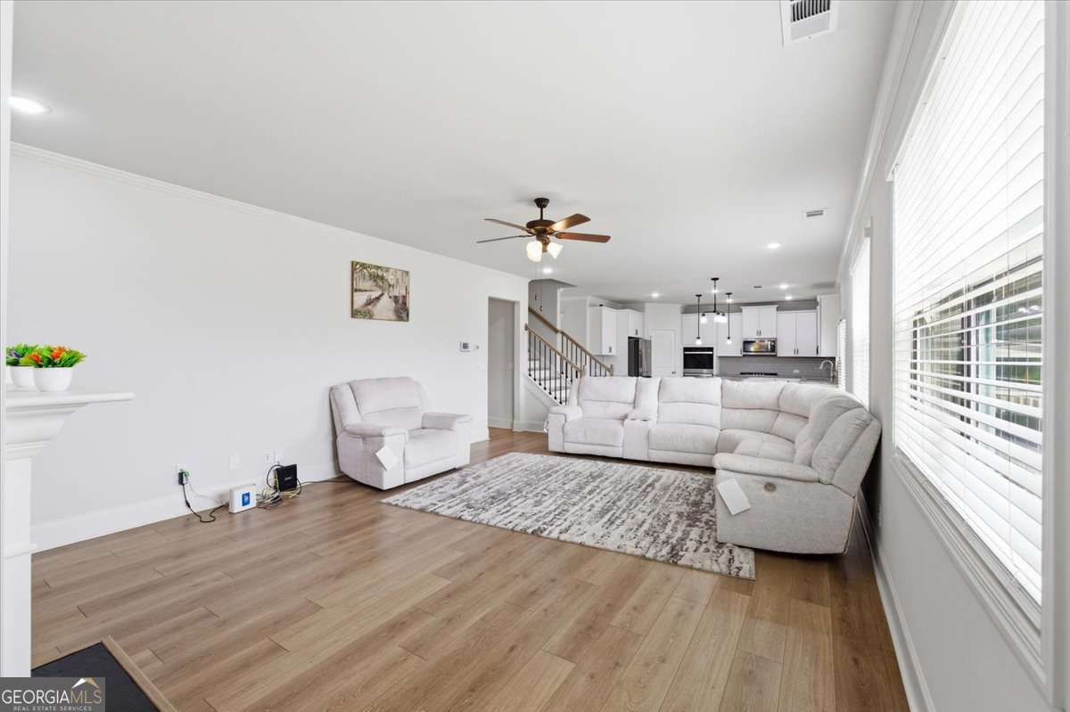 880 Garnet Drive Property Photo 7