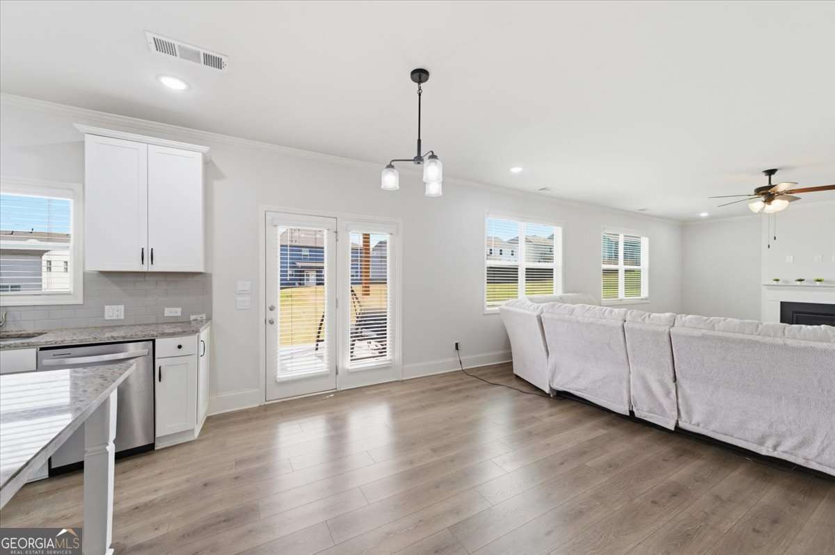 880 Garnet Drive Property Photo 12