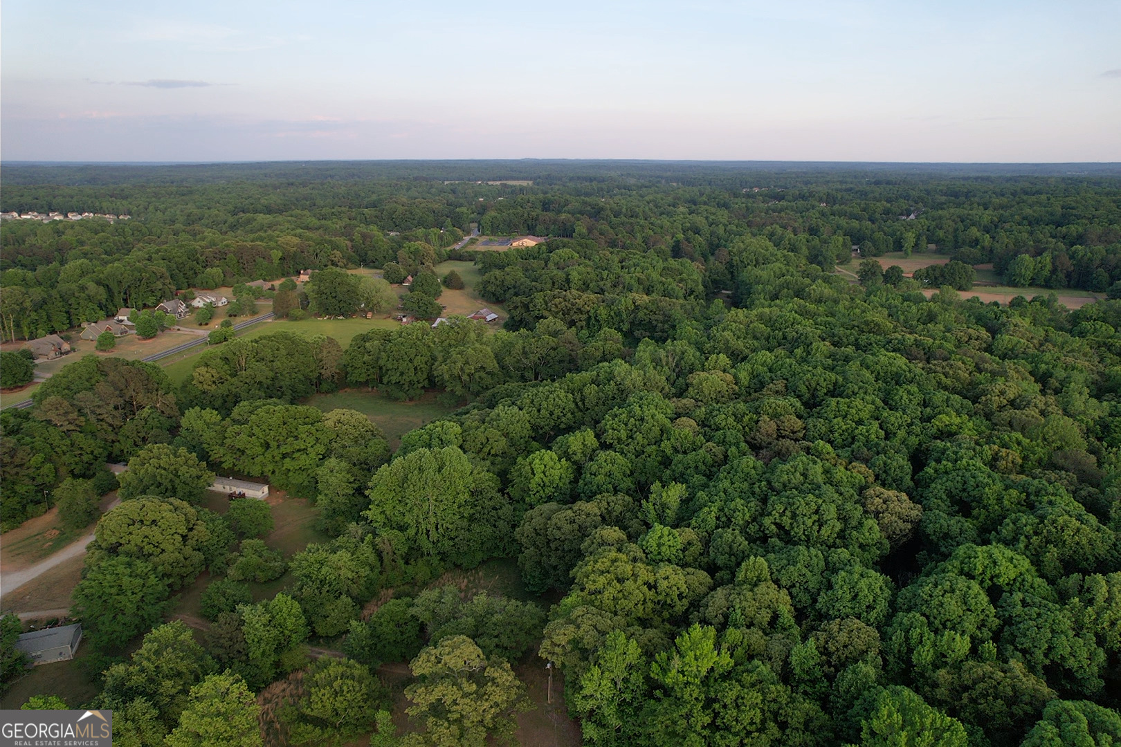 121 Carver Drive Property Photo 5