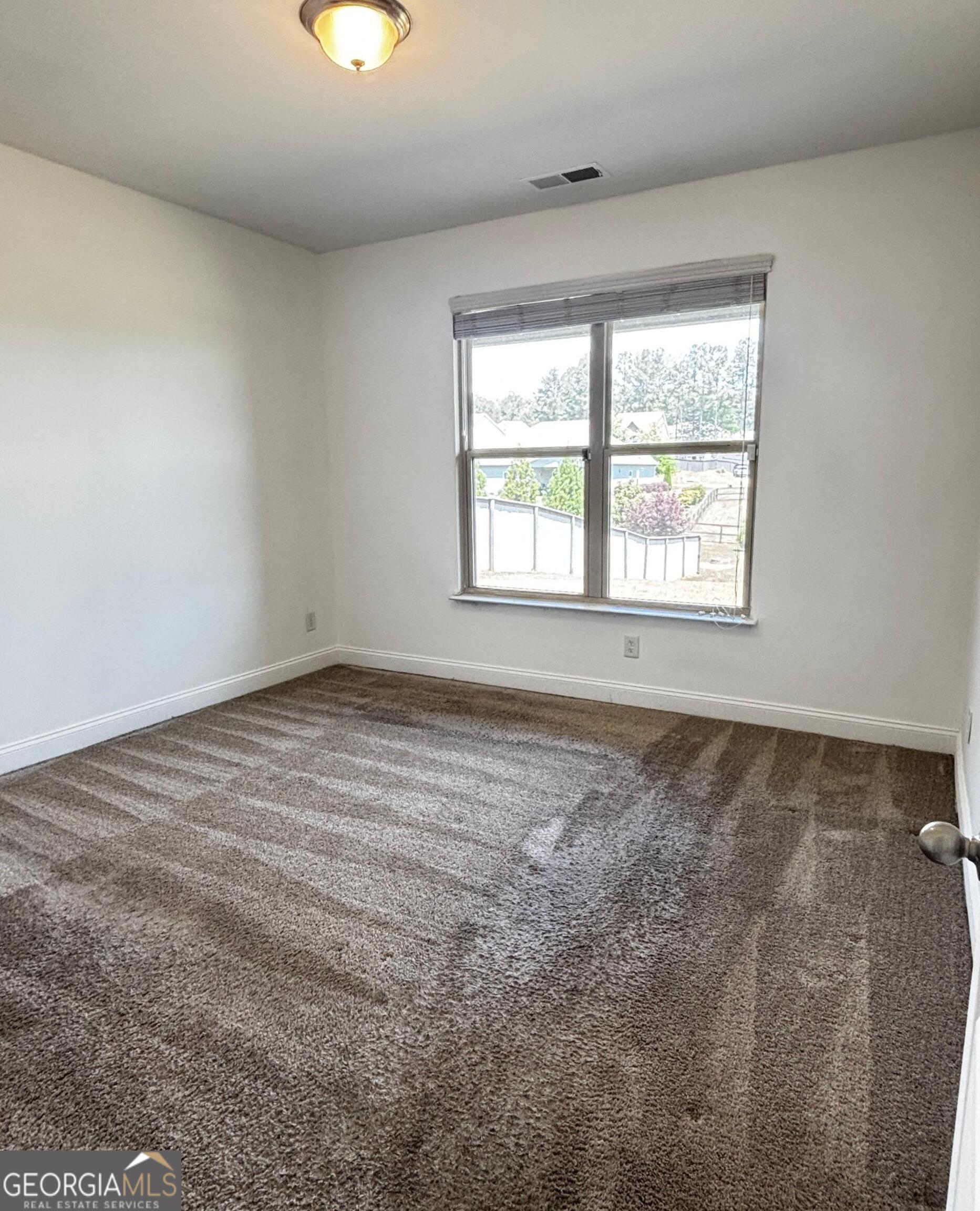 1915 Highland Creek Drive Property Photo 10