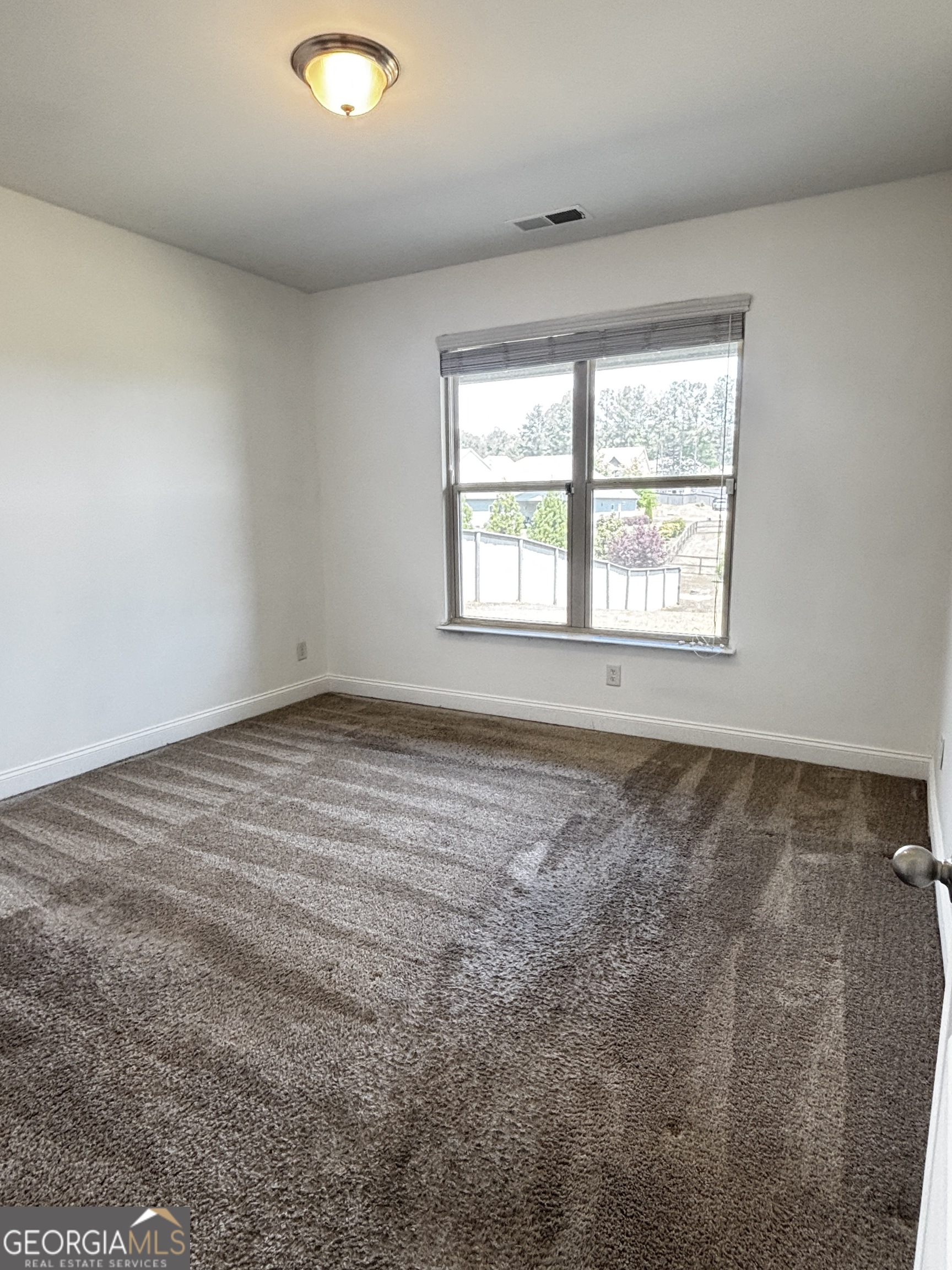 1915 Highland Creek Drive Property Photo 11