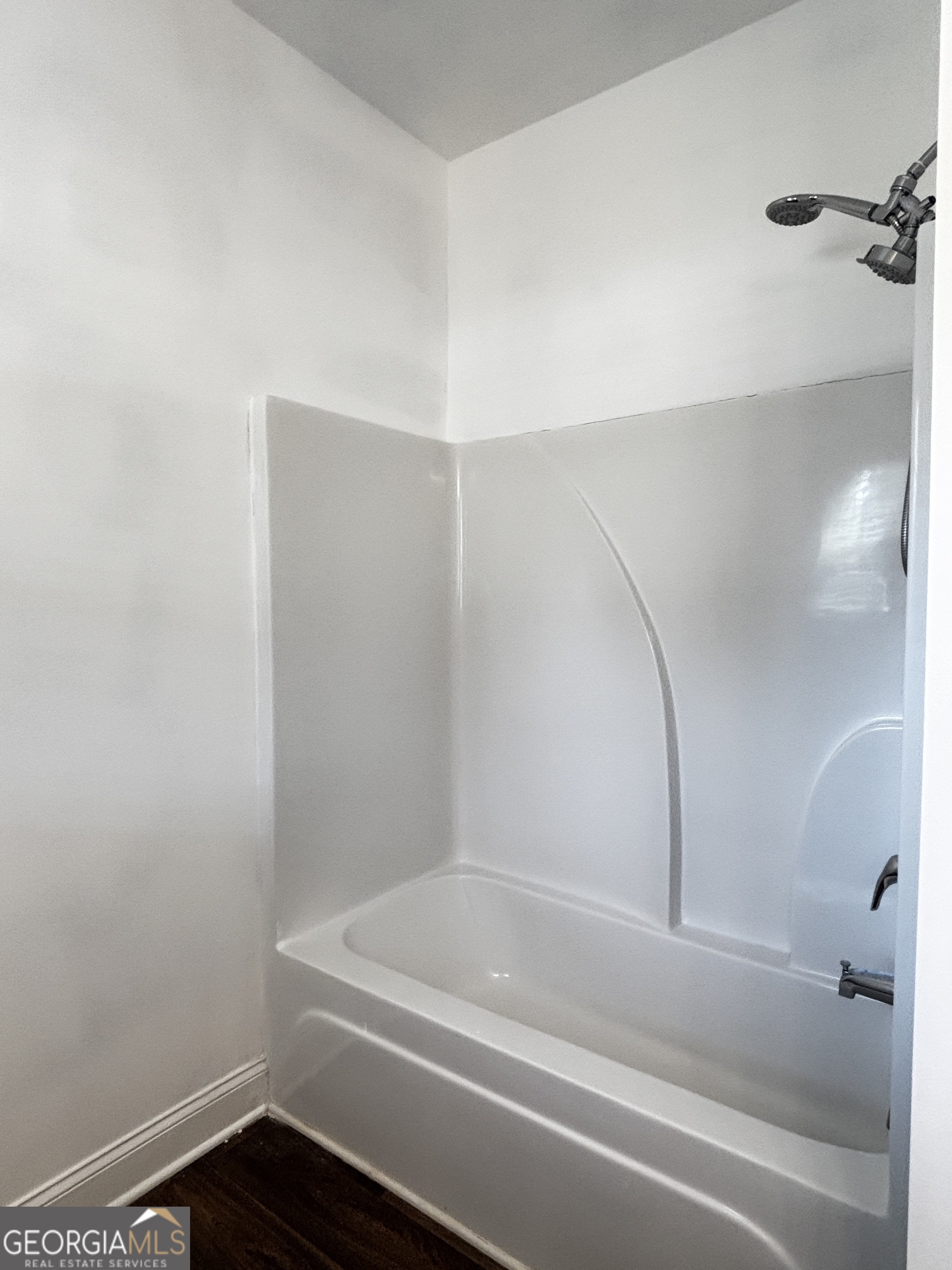 1915 Highland Creek Drive Property Photo 15