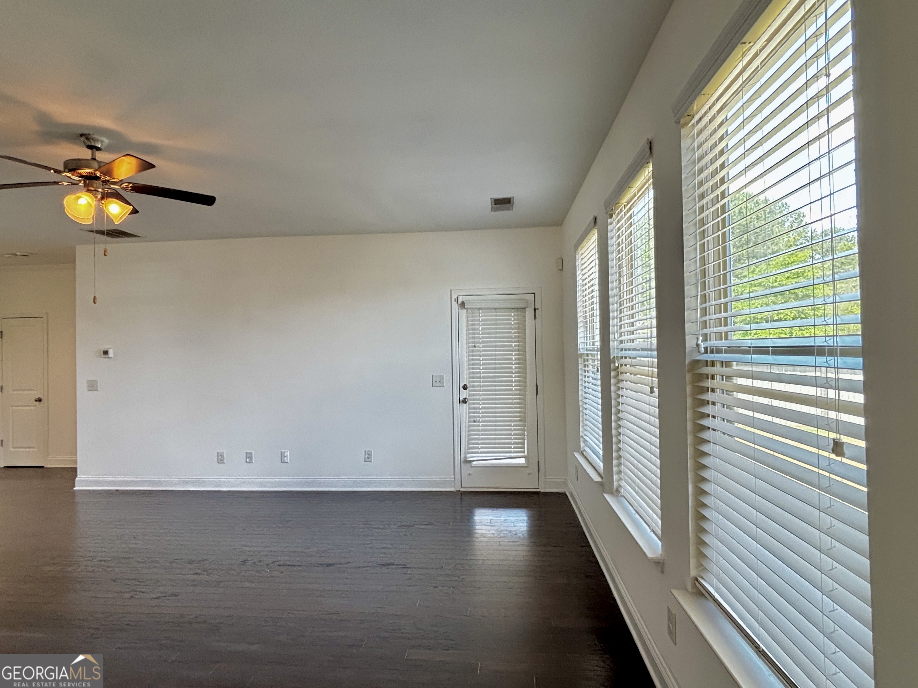 1915 Highland Creek Drive Property Photo 17