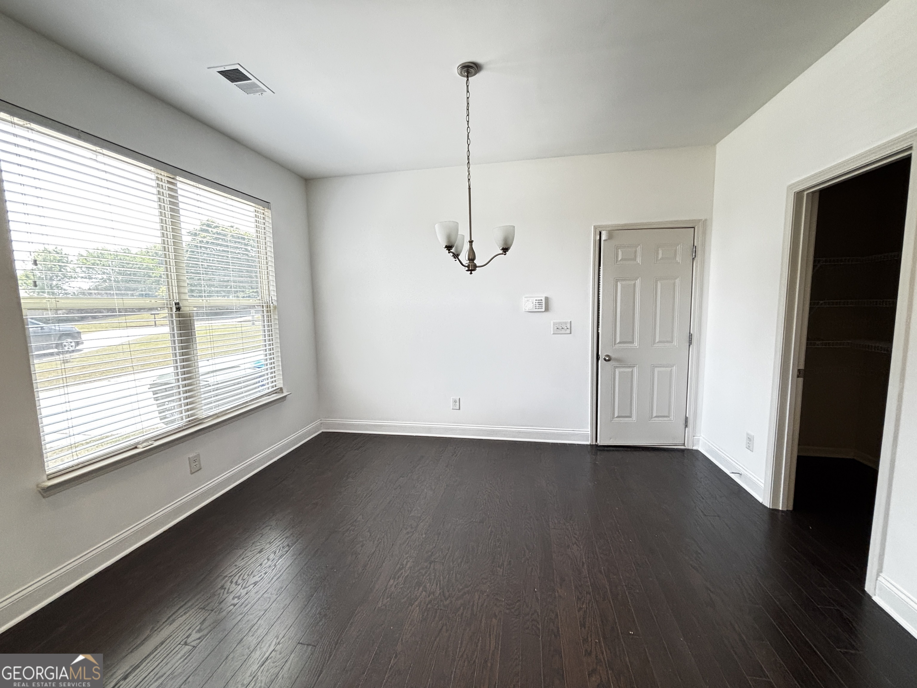 1915 Highland Creek Drive Property Photo 23
