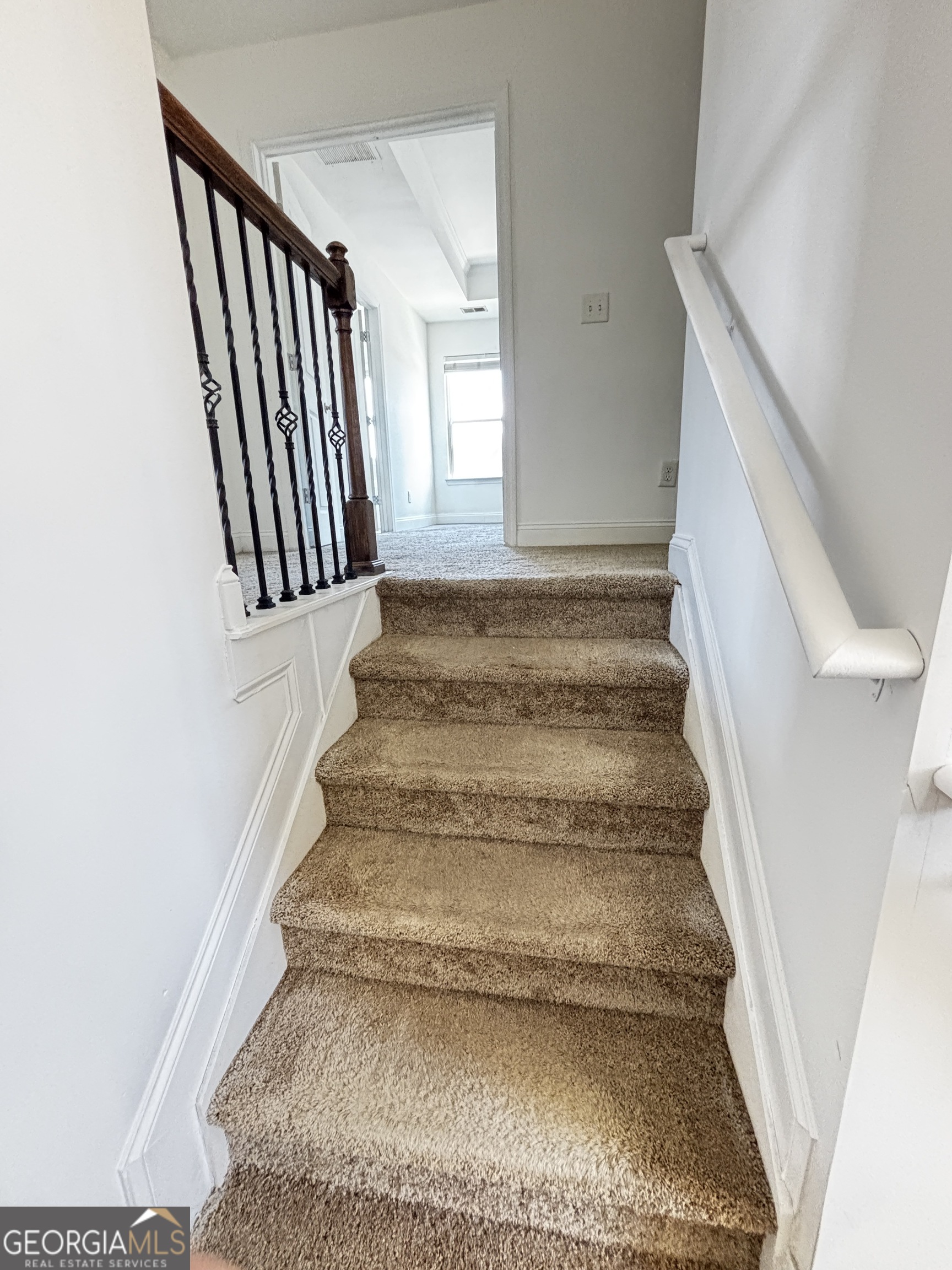 1915 Highland Creek Drive Property Photo 28
