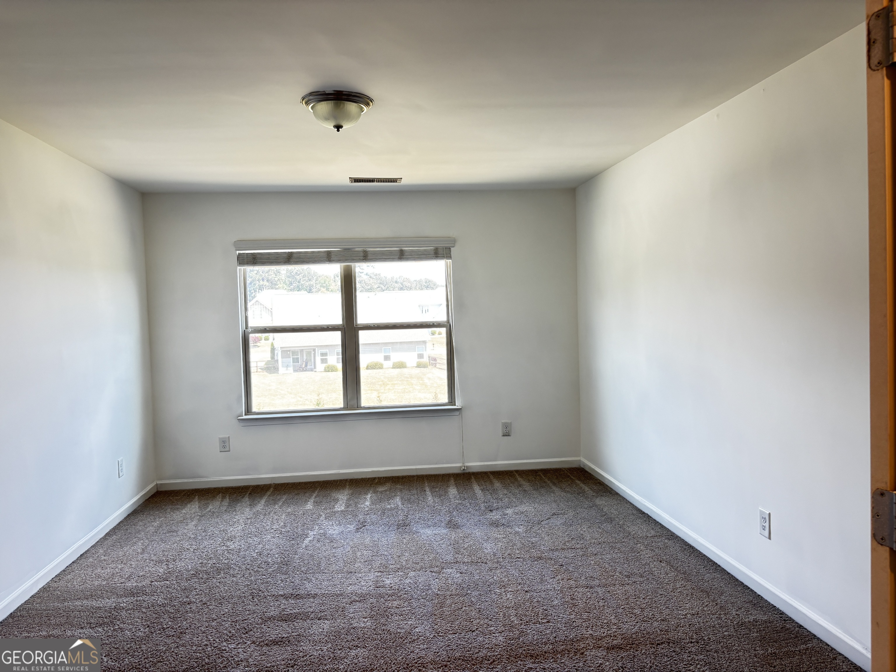 1915 Highland Creek Drive Property Photo 38