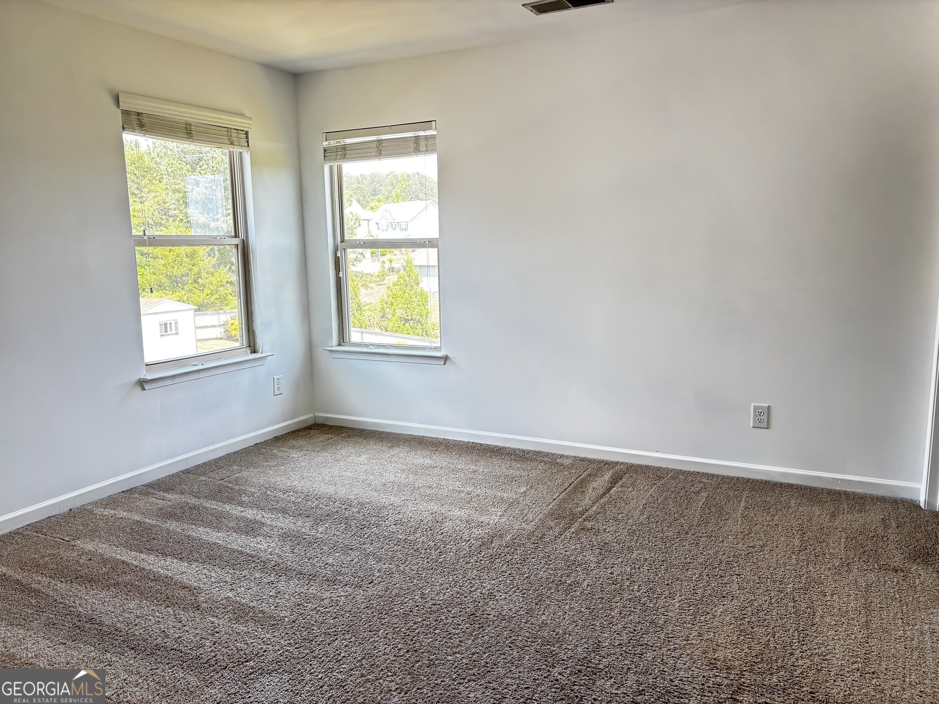 1915 Highland Creek Drive Property Photo 42