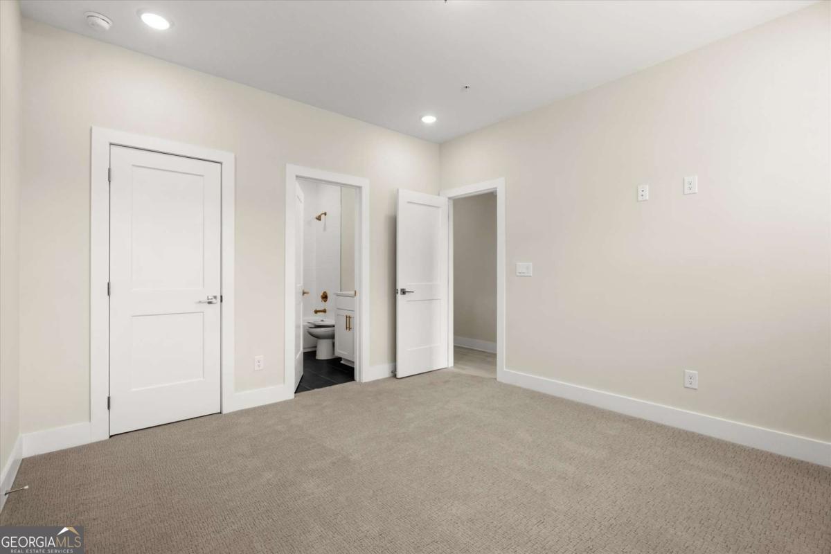431 Mezzo Lane # 84 Property Photo 6