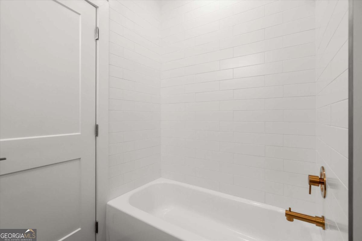 431 Mezzo Lane # 84 Property Photo 35