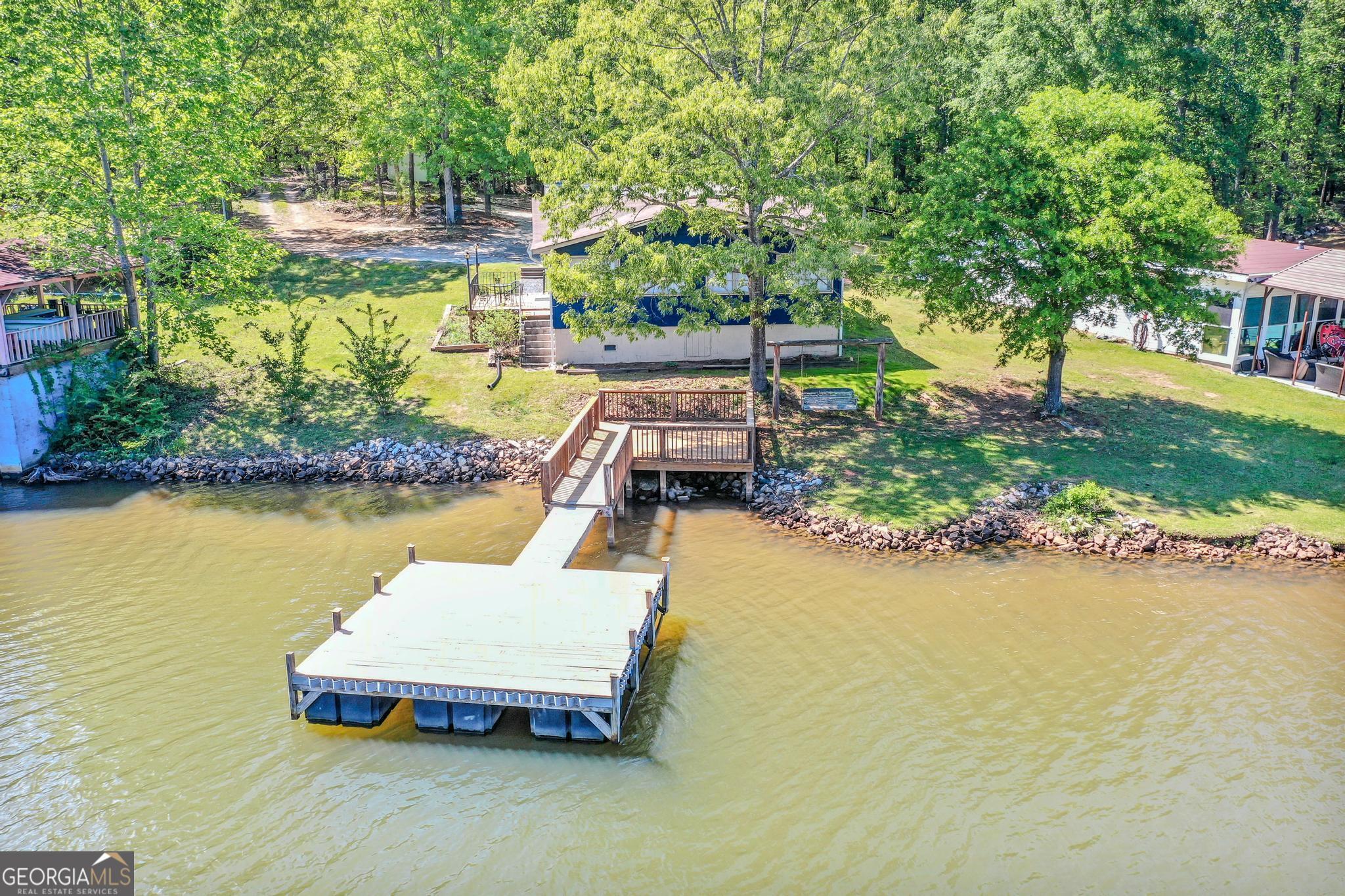 136 Yancey Road Property Photo 3