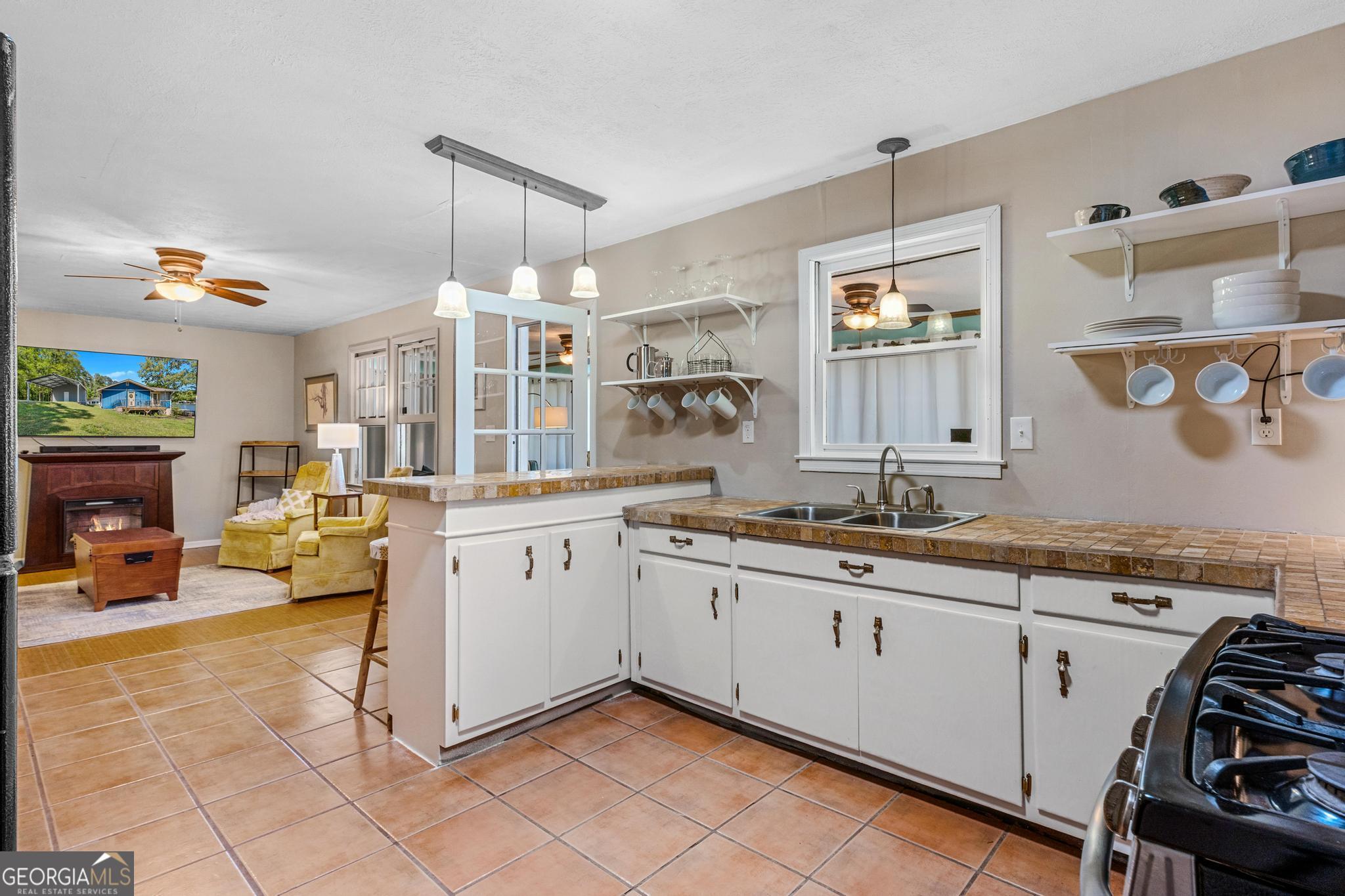 136 Yancey Road Property Photo 11