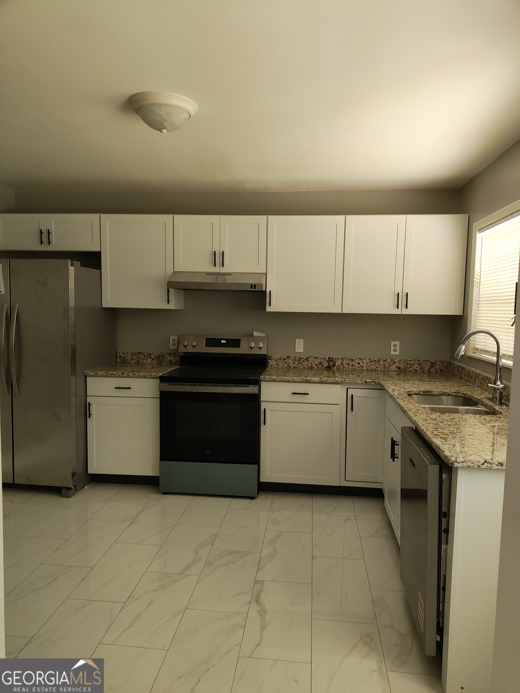 7327 Howard Circle Property Photo 5