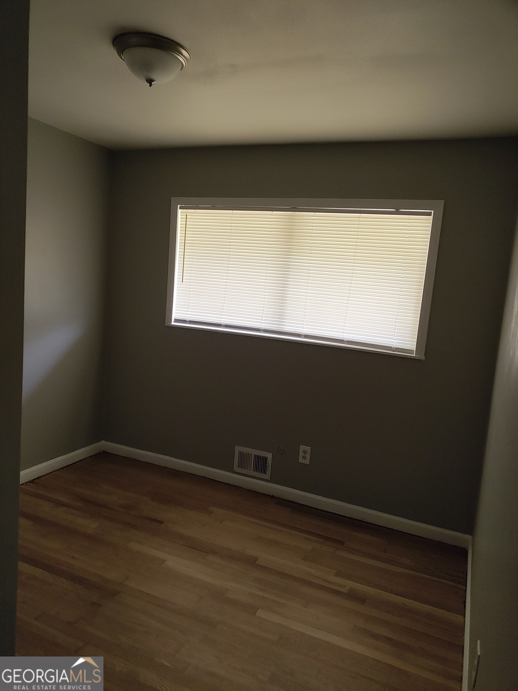 7327 Howard Circle Property Photo 7