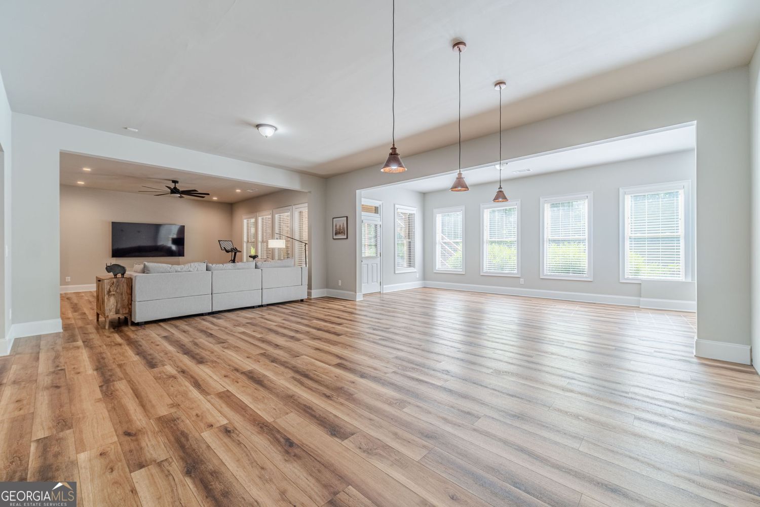 2124 Stonegate Way Property Photo 38