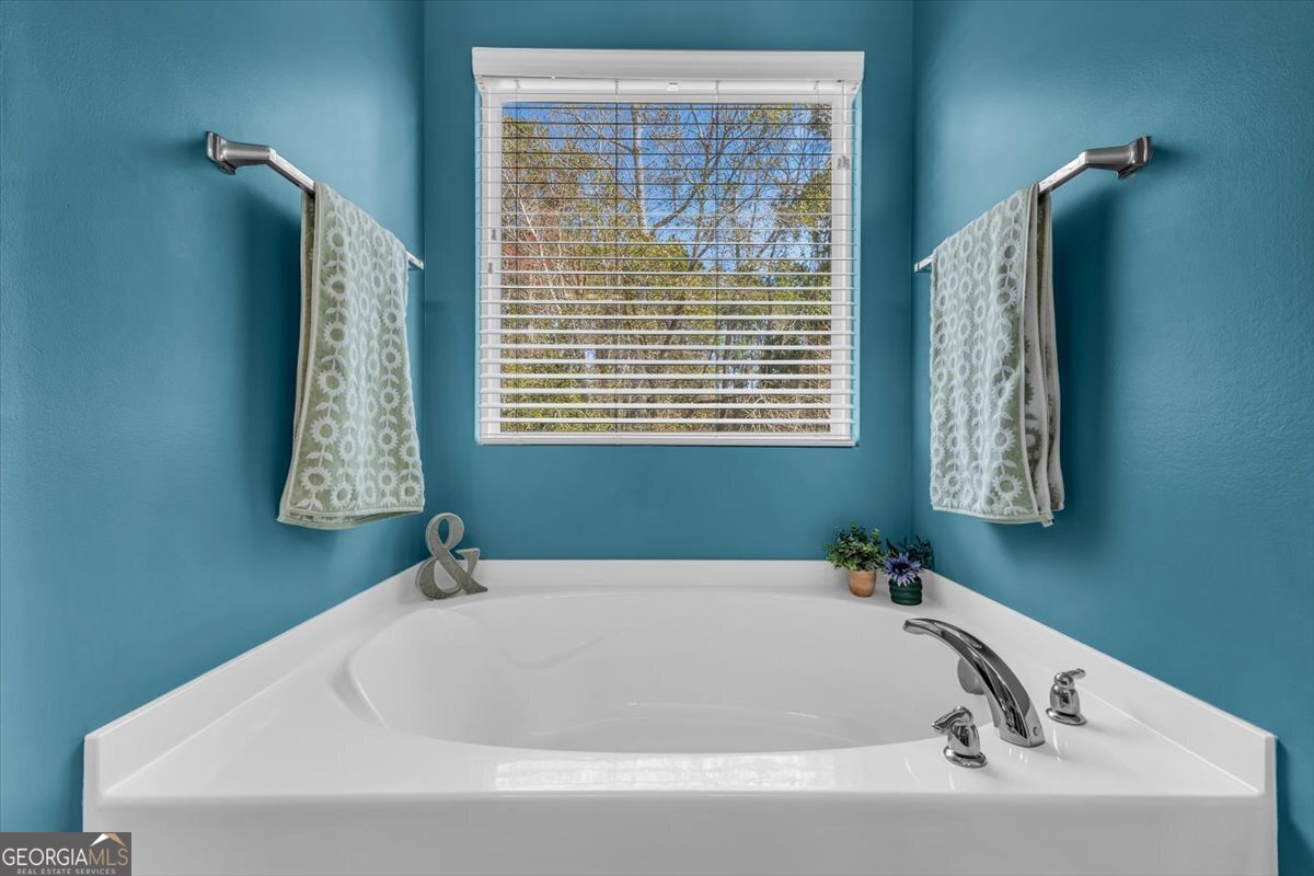 2 Crestview Circle Property Photo 28