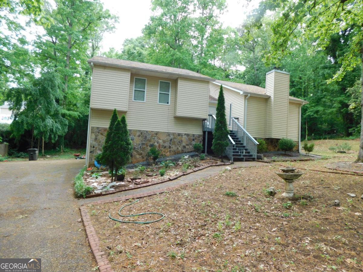 8805 Willow Creek Court Property Photo 1