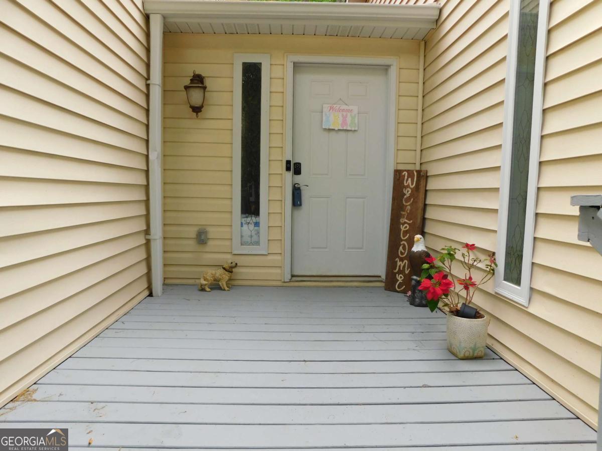 8805 Willow Creek Court Property Photo 2
